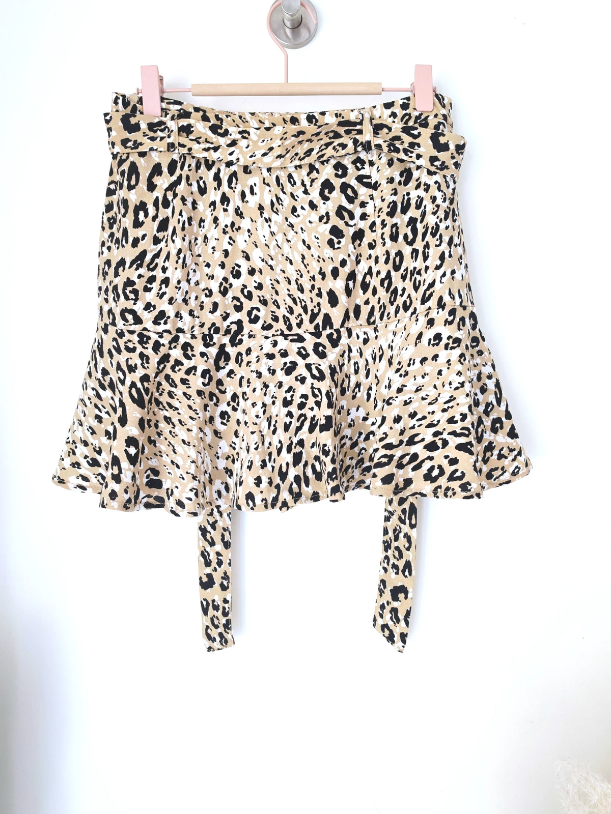 Jupe-short à imprimé léopard - 𝐌𝐚𝐫𝐢𝐧𝐚𝟒𝟒𝐟𝐚𝐦𝐢𝐥𝐲