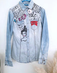 Chemise en jean customisée