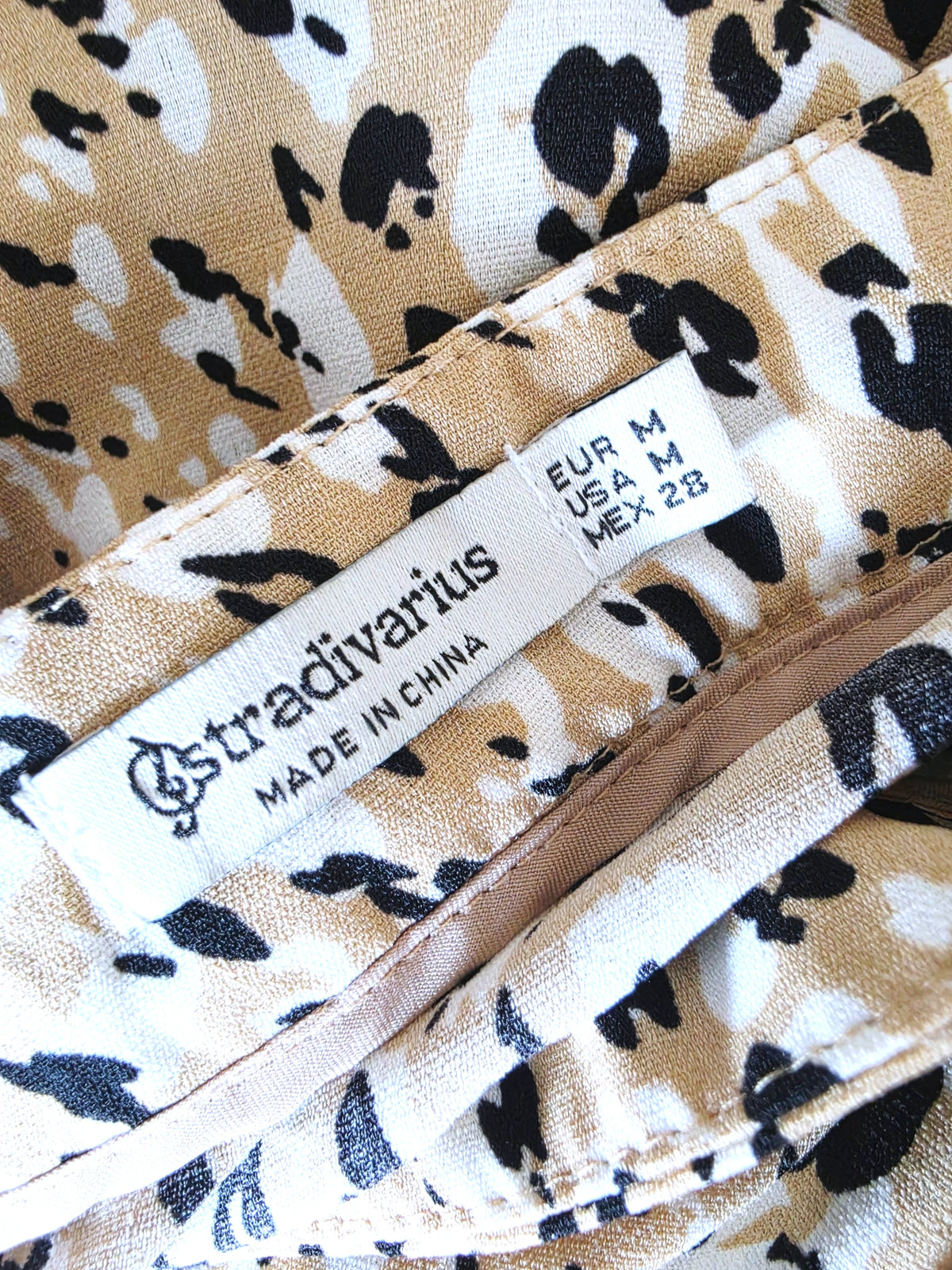 Jupe-short à imprimé léopard - 𝐌𝐚𝐫𝐢𝐧𝐚𝟒𝟒𝐟𝐚𝐦𝐢𝐥𝐲