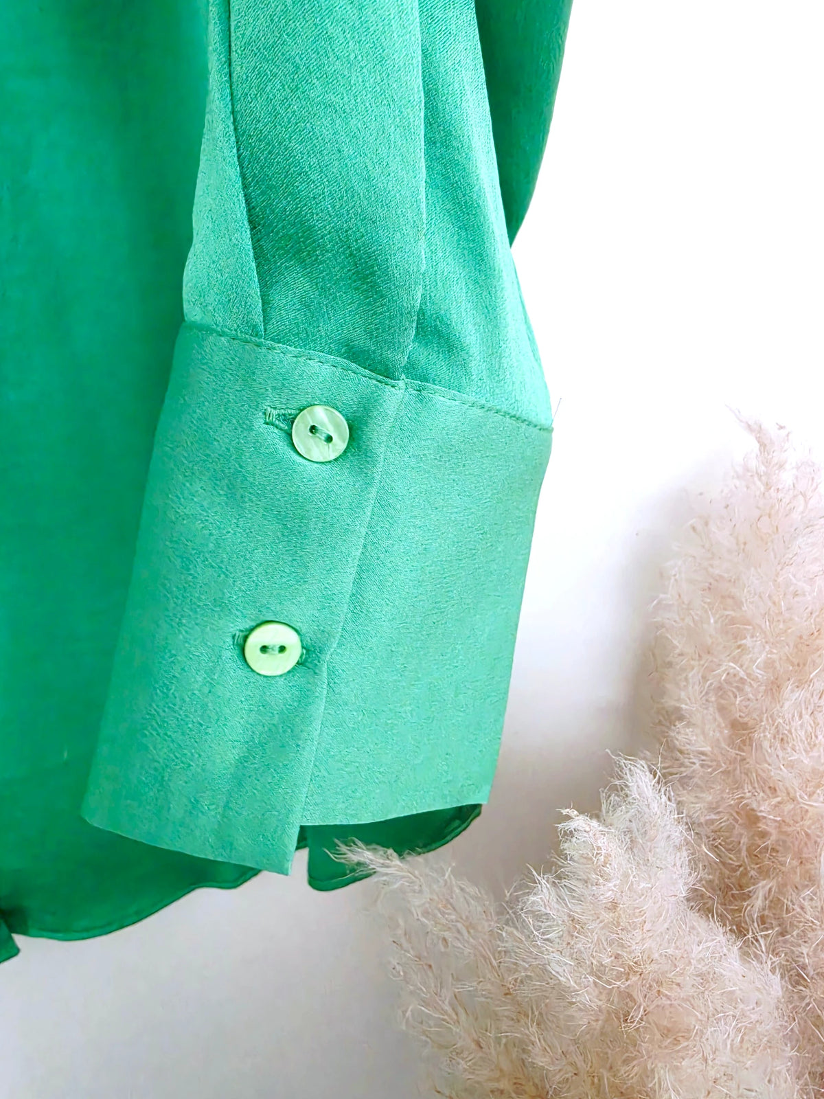 Chemise verte lumineuse