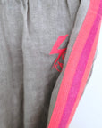 Pantalon taupe à bandes fluo