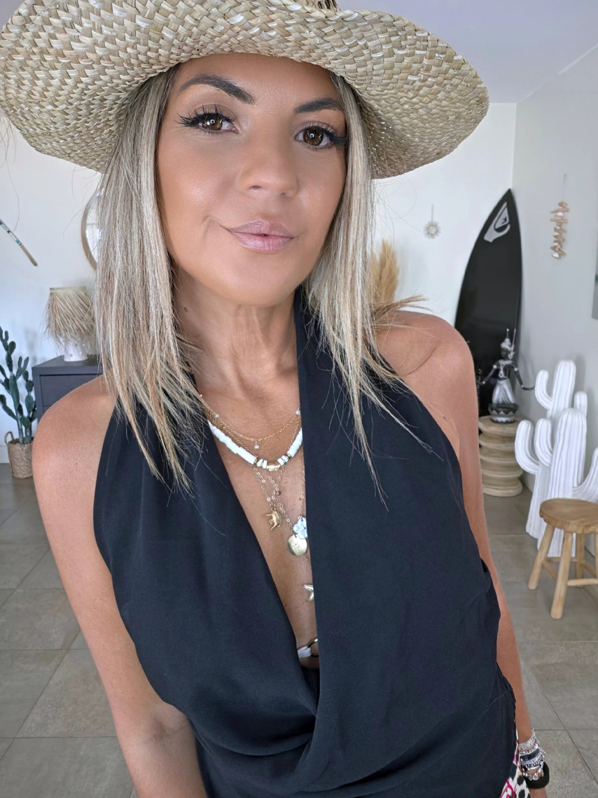 Top noir à effet croisé - 𝐌𝐚𝐫𝐢𝐧𝐚𝟒𝟒𝐟𝐚𝐦𝐢𝐥𝐲