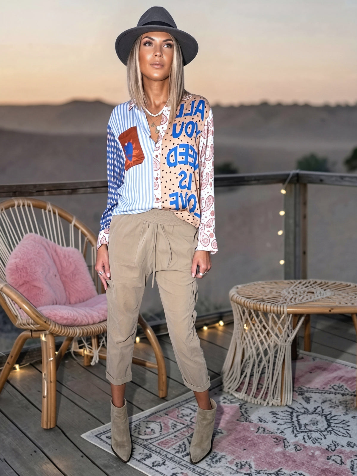 Pantalon beige coupe cargo