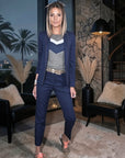 Pantalon chic et confort bleu marine à fines rayures - 𝐌𝐚𝐫𝐢𝐧𝐚𝟒𝟒𝐟𝐚𝐦𝐢𝐥𝐲