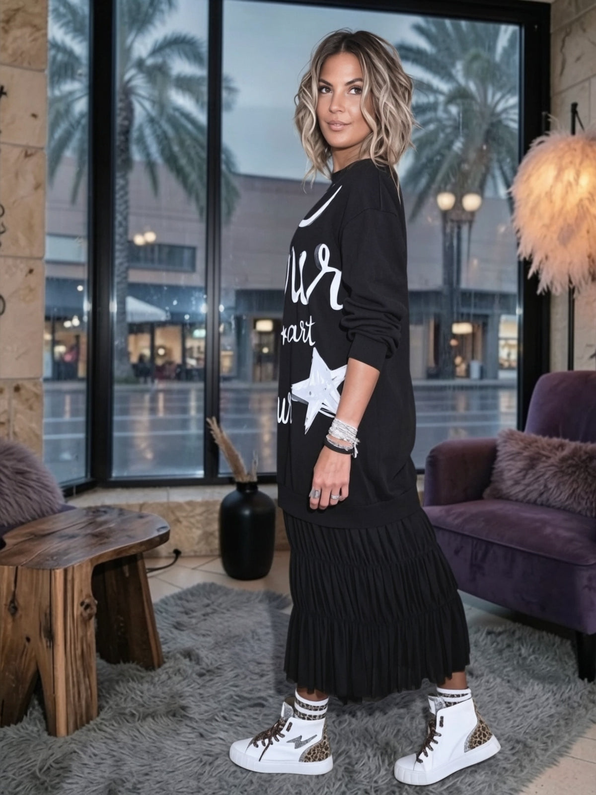 Robe noire à inscriptions - 𝐌𝐚𝐫𝐢𝐧𝐚𝟒𝟒𝐟𝐚𝐦𝐢𝐥𝐲
