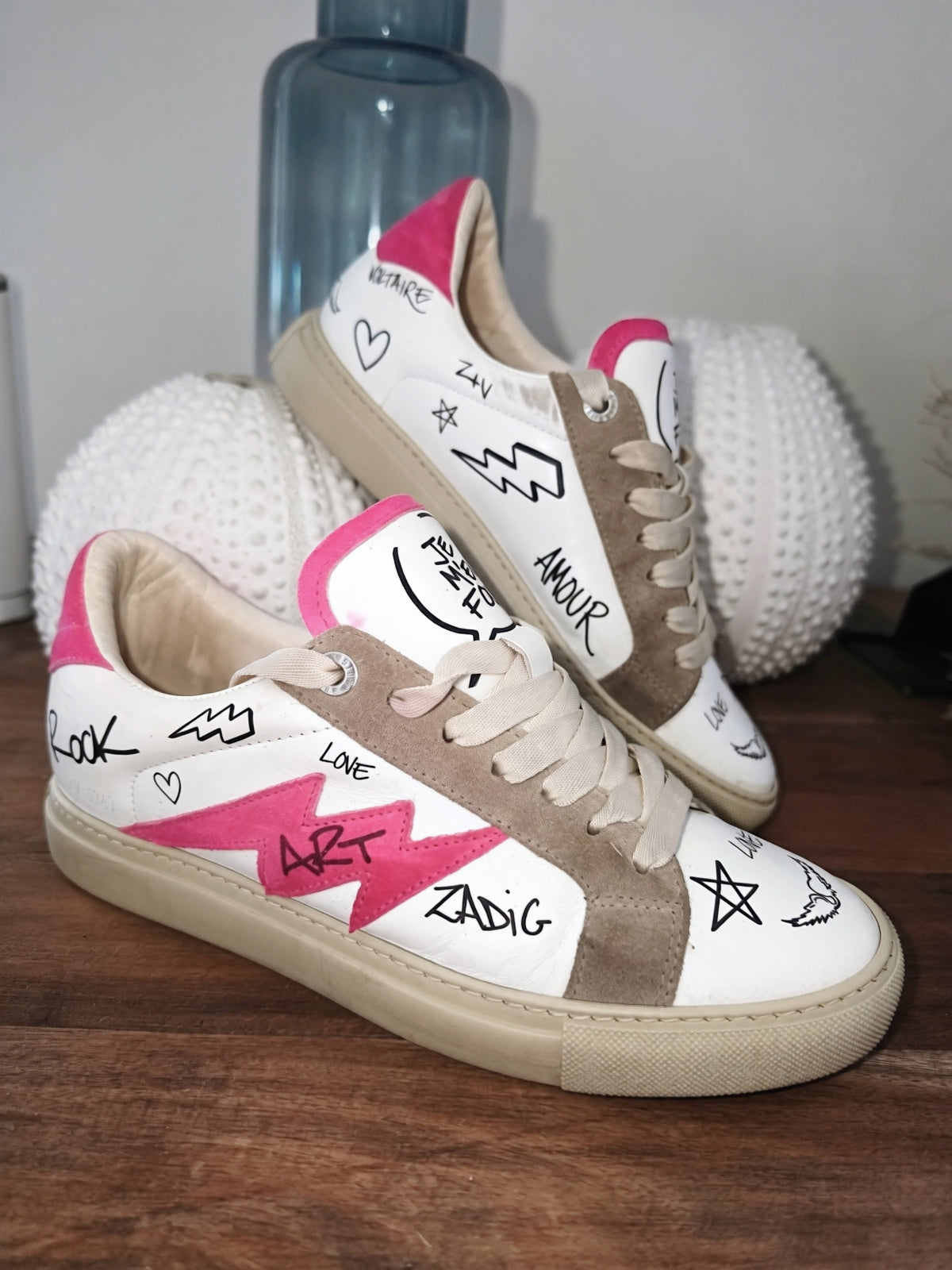 Baskets ZV1747 blanche à tags 100% cuir - 𝐌𝐚𝐫𝐢𝐧𝐚𝟒𝟒𝐟𝐚𝐦𝐢𝐥𝐲