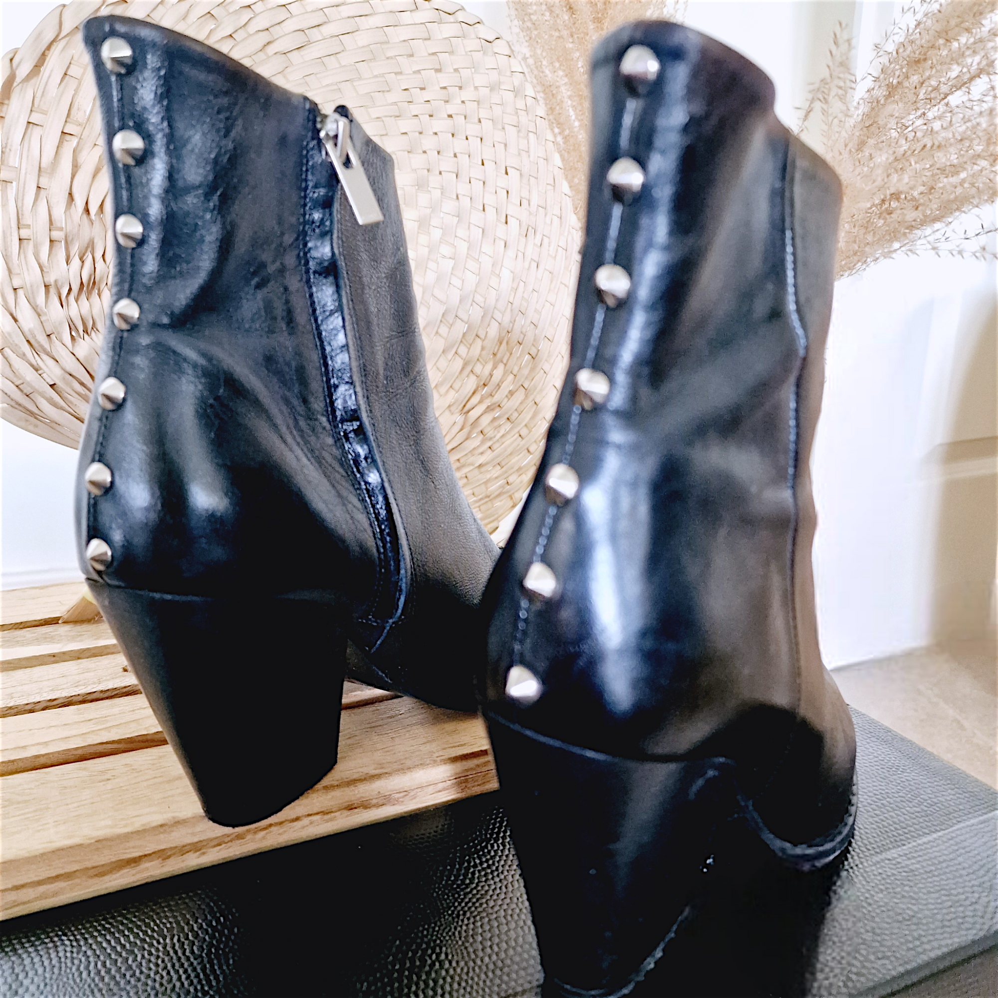 Bottines cuir studs THE KOOPLES - 𝐌𝐚𝐫𝐢𝐧𝐚𝟒𝟒𝐟𝐚𝐦𝐢𝐥𝐲