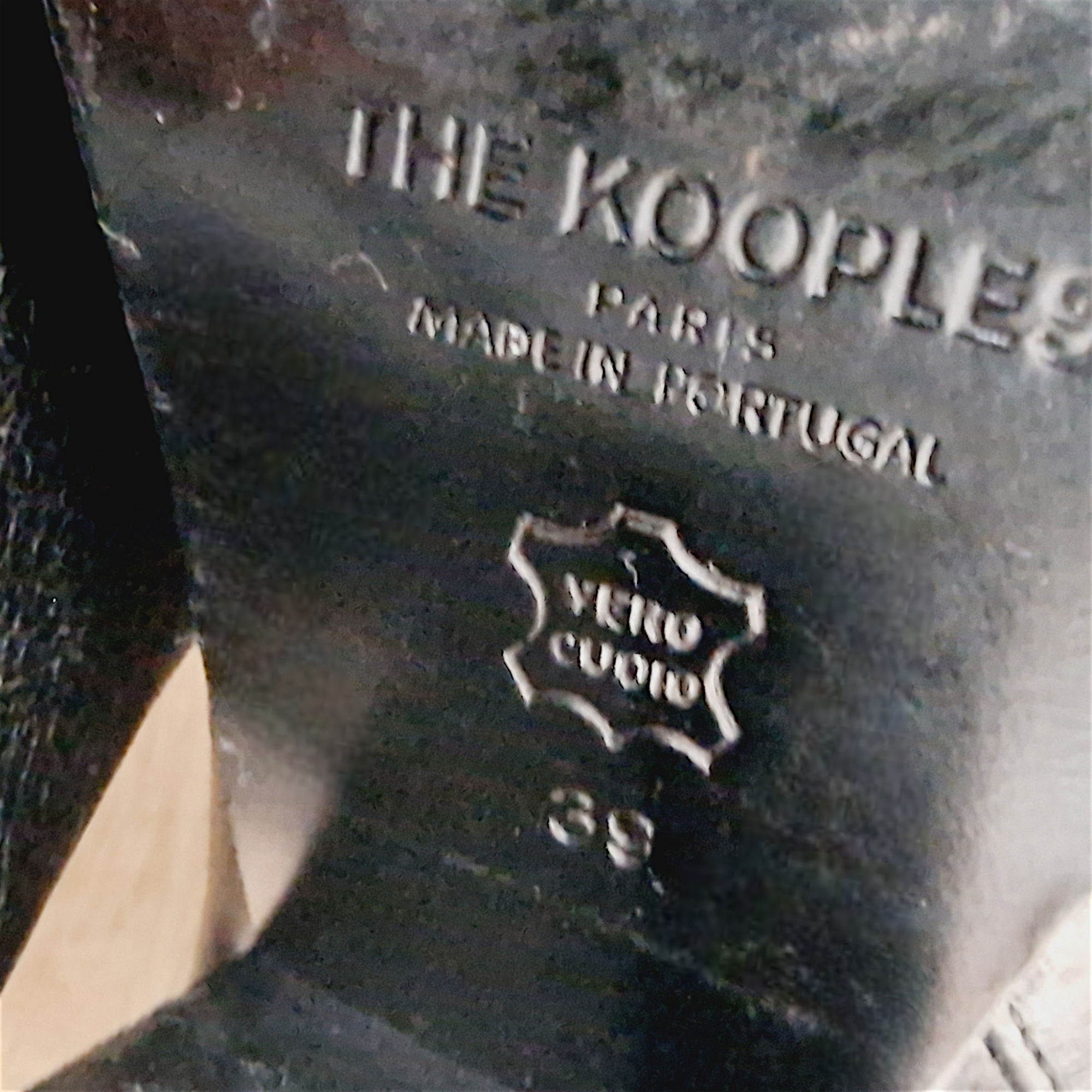 Bottines cuir studs THE KOOPLES - 𝐌𝐚𝐫𝐢𝐧𝐚𝟒𝟒𝐟𝐚𝐦𝐢𝐥𝐲