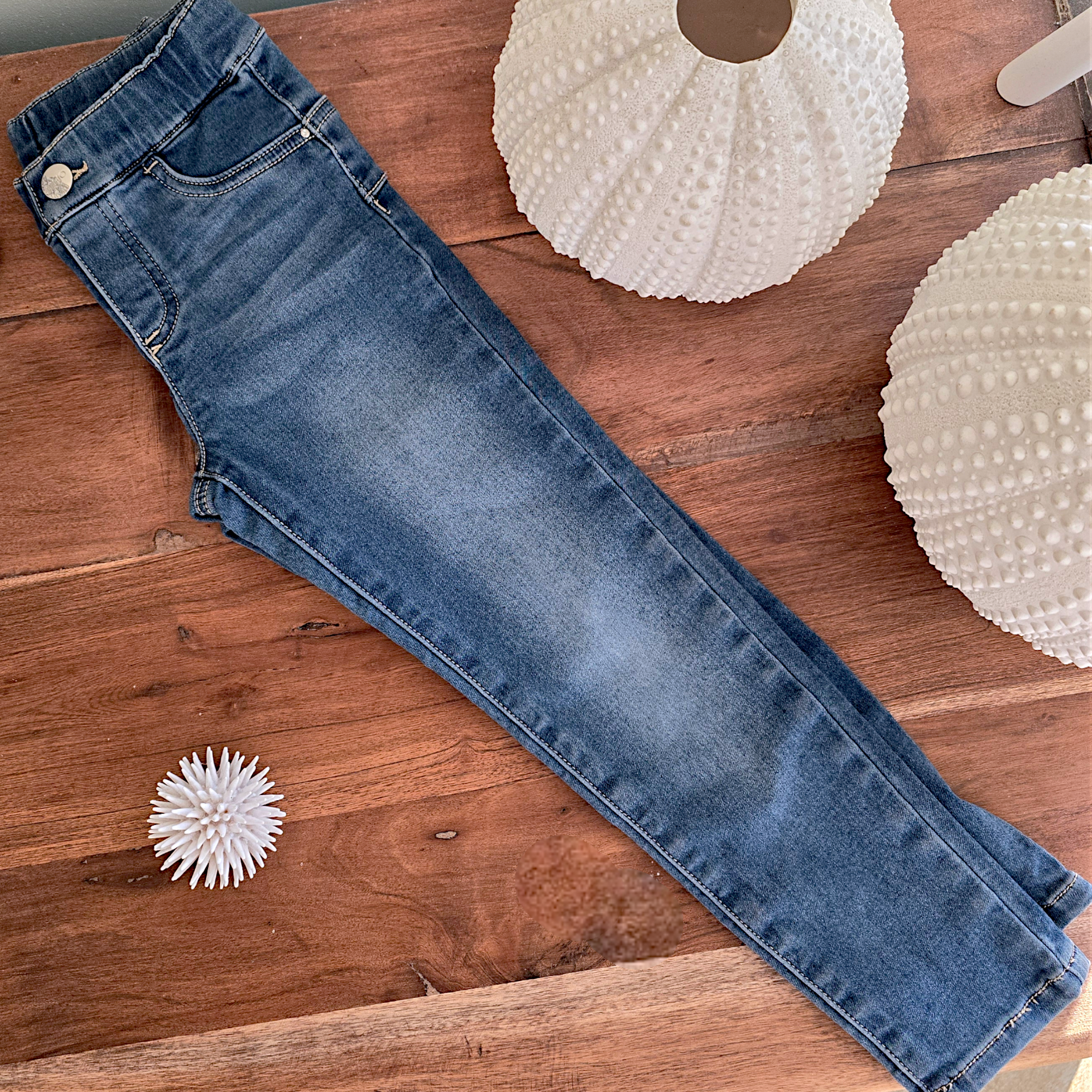Jean fille bleu delavé                                       LIU-JO MILANO - 𝐌𝐚𝐫𝐢𝐧𝐚𝟒𝟒𝐟𝐚𝐦𝐢𝐥𝐲