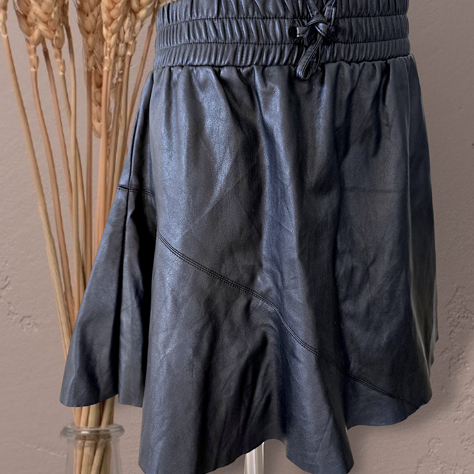 Jupe fille similicuir noire                                        ZADIG &amp; VOLTAIRE - 𝐌𝐚𝐫𝐢𝐧𝐚𝟒𝟒𝐟𝐚𝐦𝐢𝐥𝐲