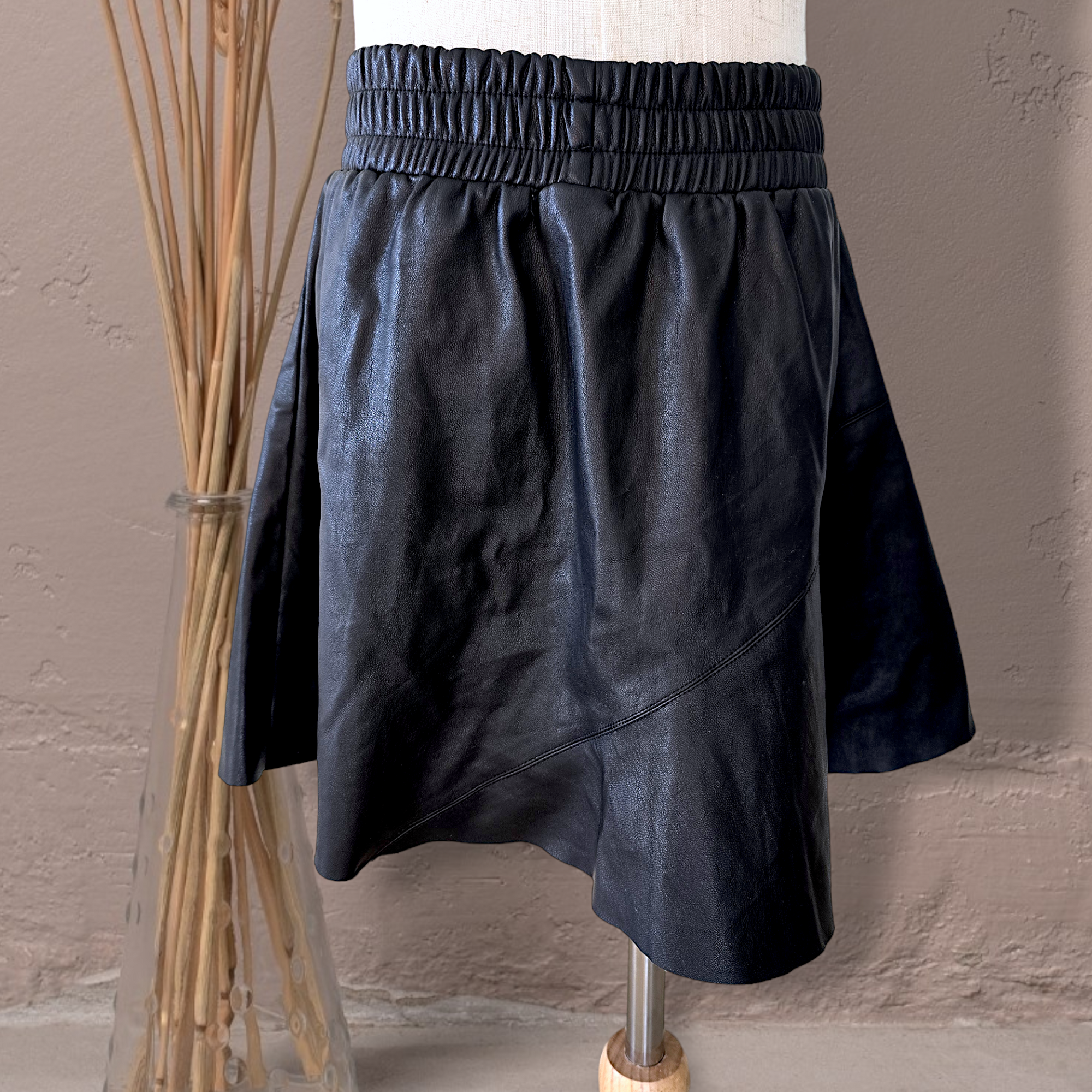 Jupe fille similicuir noire                                        ZADIG &amp; VOLTAIRE - 𝐌𝐚𝐫𝐢𝐧𝐚𝟒𝟒𝐟𝐚𝐦𝐢𝐥𝐲