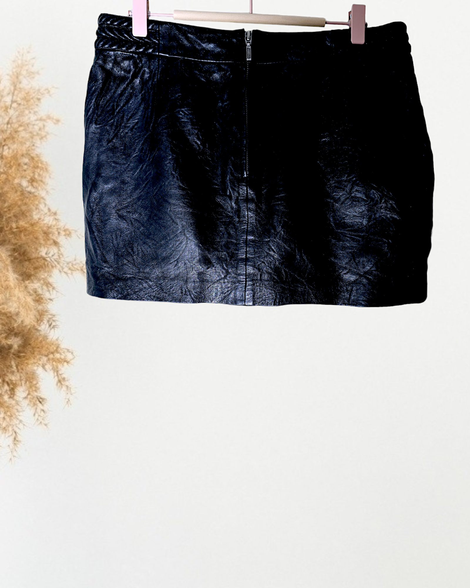 Jupe cuir noire métallisés                    BERENICE - 𝐌𝐚𝐫𝐢𝐧𝐚𝟒𝟒𝐟𝐚𝐦𝐢𝐥𝐲