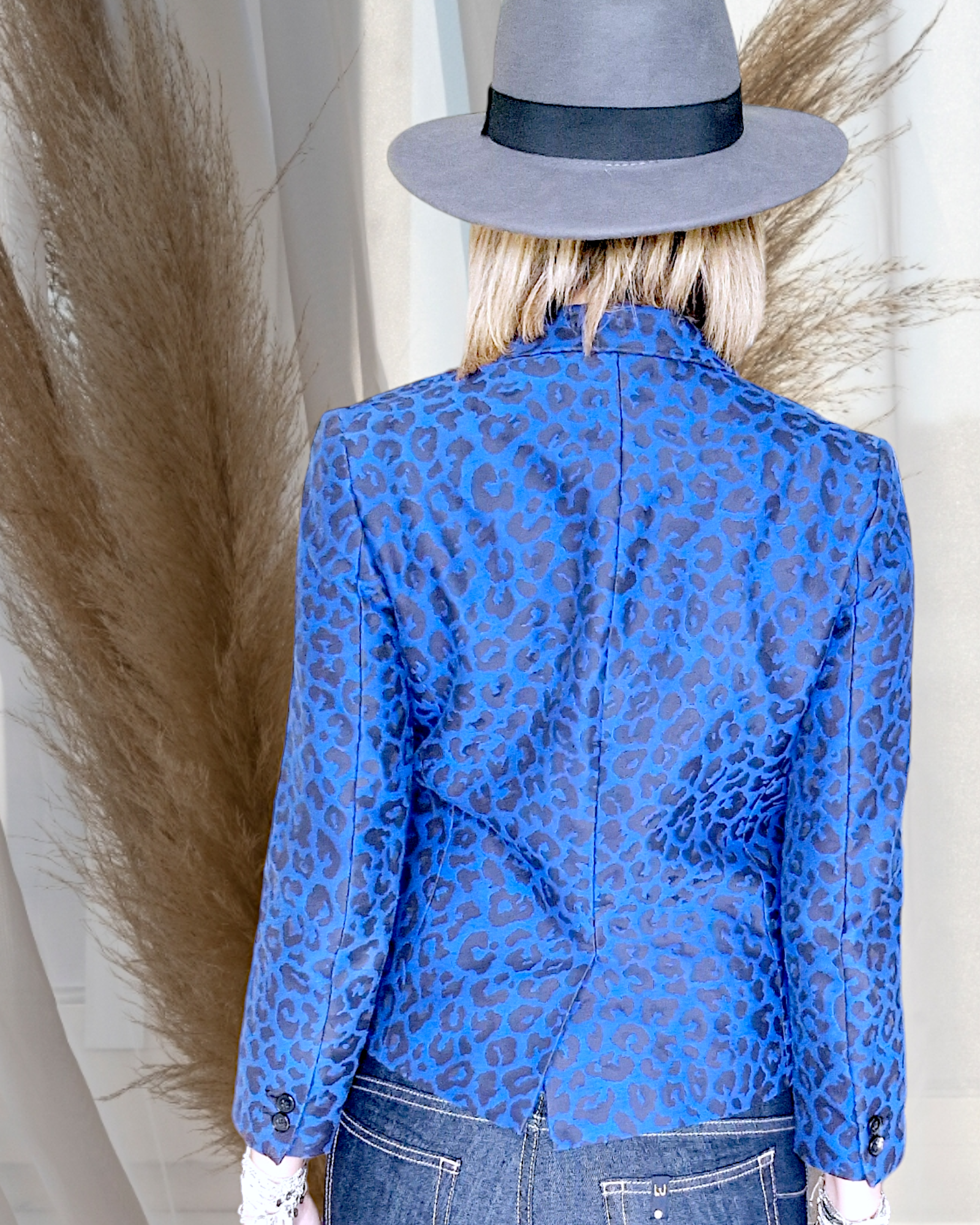 Veste bleue roi léopard                       3.1 PHILLIP LIME - 𝐌𝐚𝐫𝐢𝐧𝐚𝟒𝟒𝐟𝐚𝐦𝐢𝐥𝐲