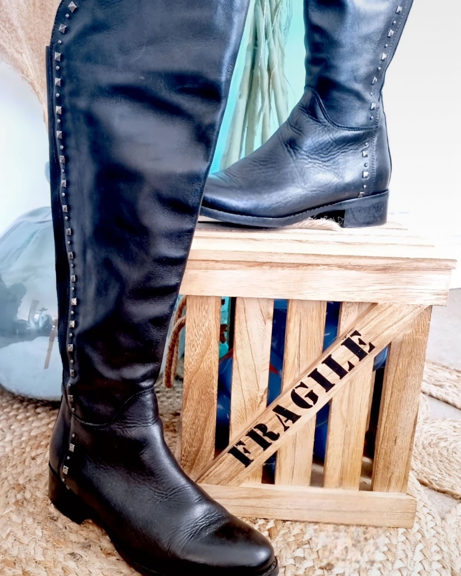 Cavalières cuir noires                          PIRANHA - 𝐌𝐚𝐫𝐢𝐧𝐚𝟒𝟒𝐟𝐚𝐦𝐢𝐥𝐲