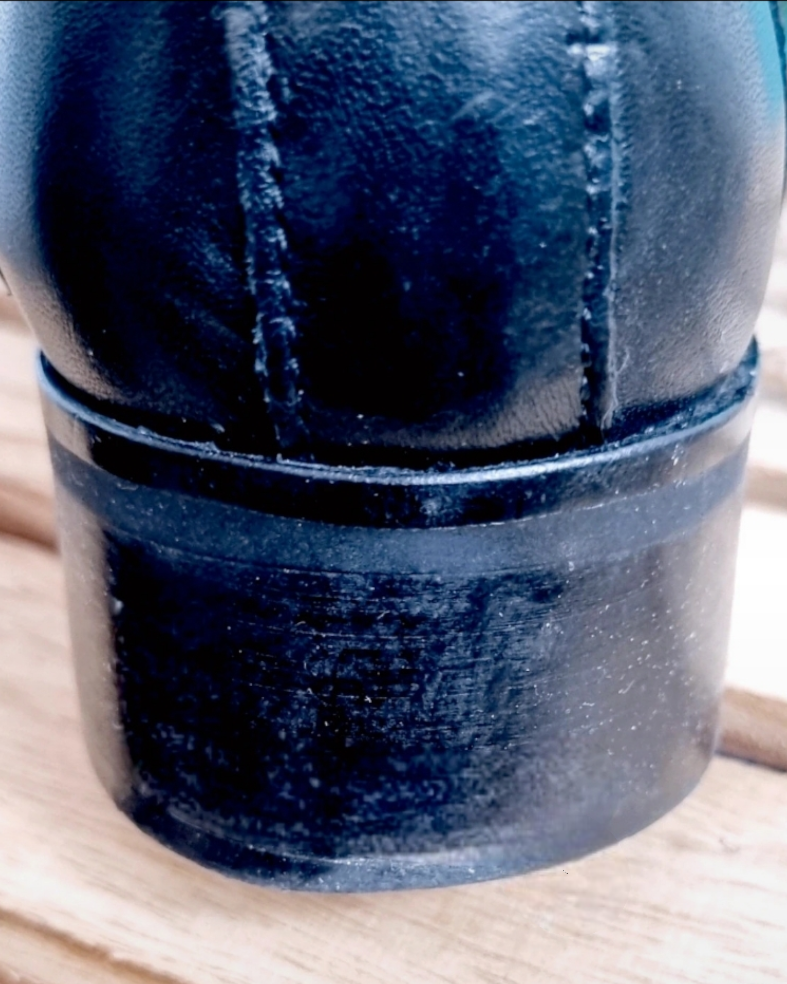 Cavalières cuir noires                          PIRANHA - 𝐌𝐚𝐫𝐢𝐧𝐚𝟒𝟒𝐟𝐚𝐦𝐢𝐥𝐲