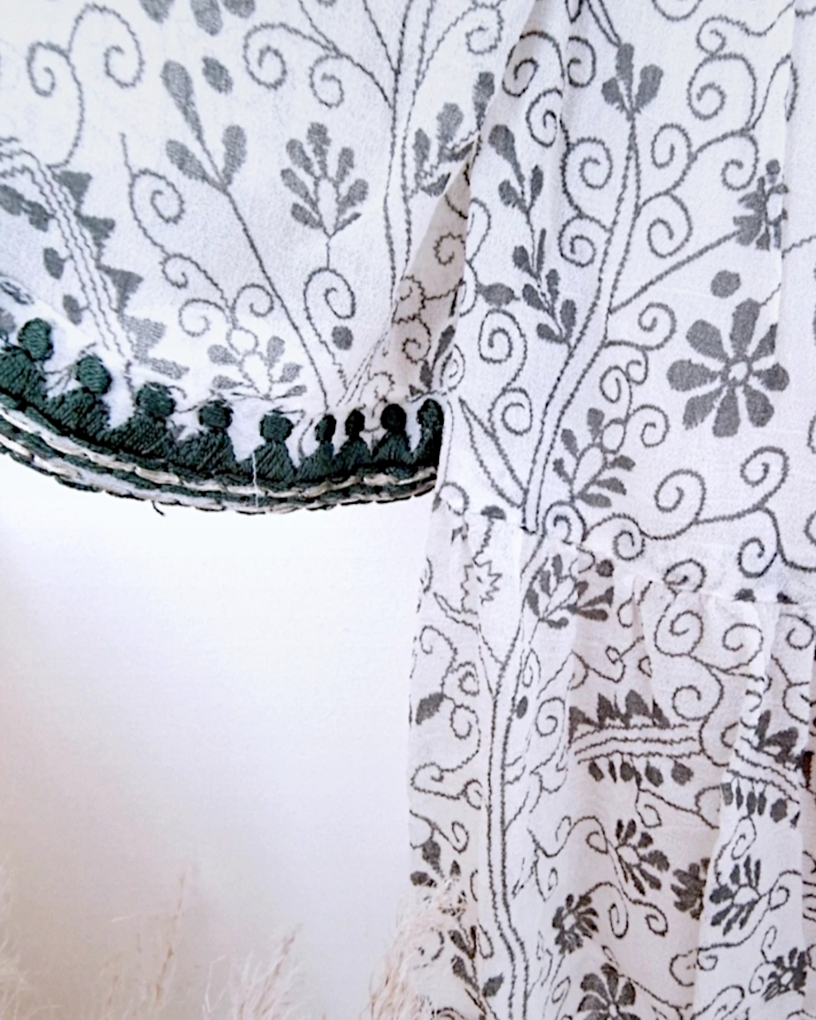 Blouse éthnique verte                          STELLA FOREST - 𝐌𝐚𝐫𝐢𝐧𝐚𝟒𝟒𝐟𝐚𝐦𝐢𝐥𝐲