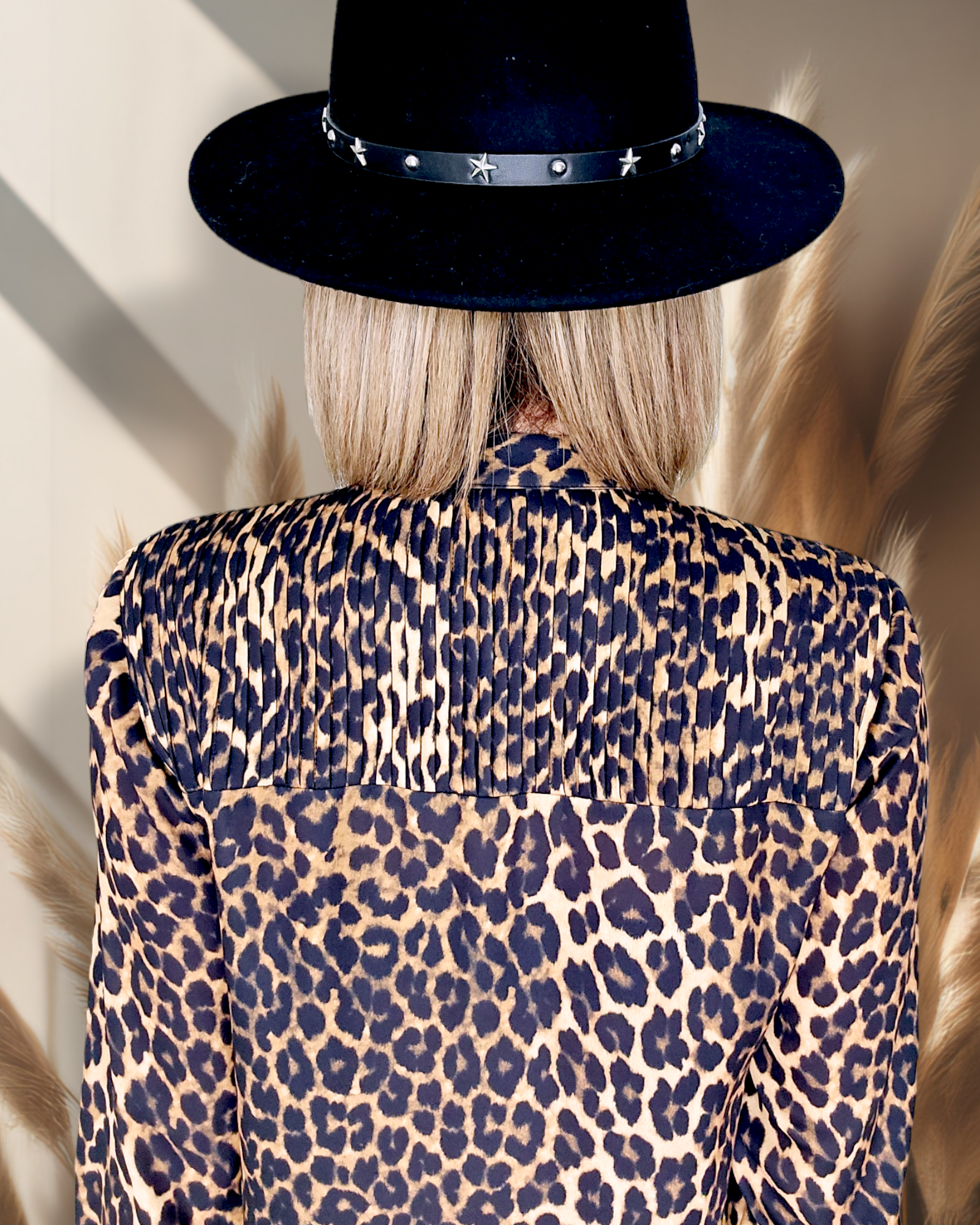 Robe grrr léopard T.36                                                      MAISON SCOTCH - 𝐌𝐚𝐫𝐢𝐧𝐚𝟒𝟒𝐟𝐚𝐦𝐢𝐥𝐲