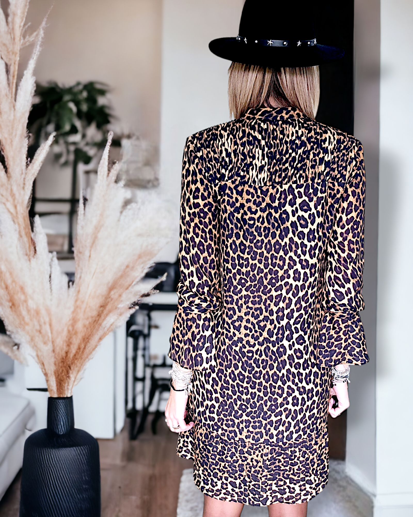 Robe grrr léopard T.36                                                      MAISON SCOTCH - 𝐌𝐚𝐫𝐢𝐧𝐚𝟒𝟒𝐟𝐚𝐦𝐢𝐥𝐲
