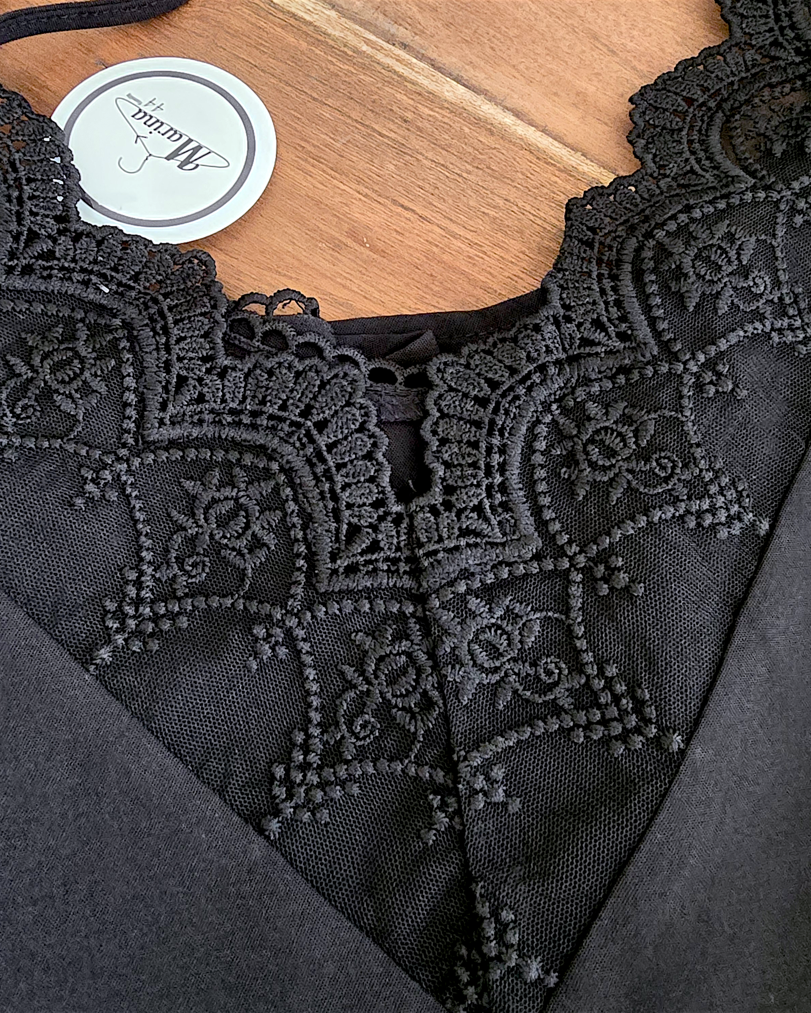 Caraco col V noir T.XS - 𝐌𝐚𝐫𝐢𝐧𝐚𝟒𝟒𝐟𝐚𝐦𝐢𝐥𝐲