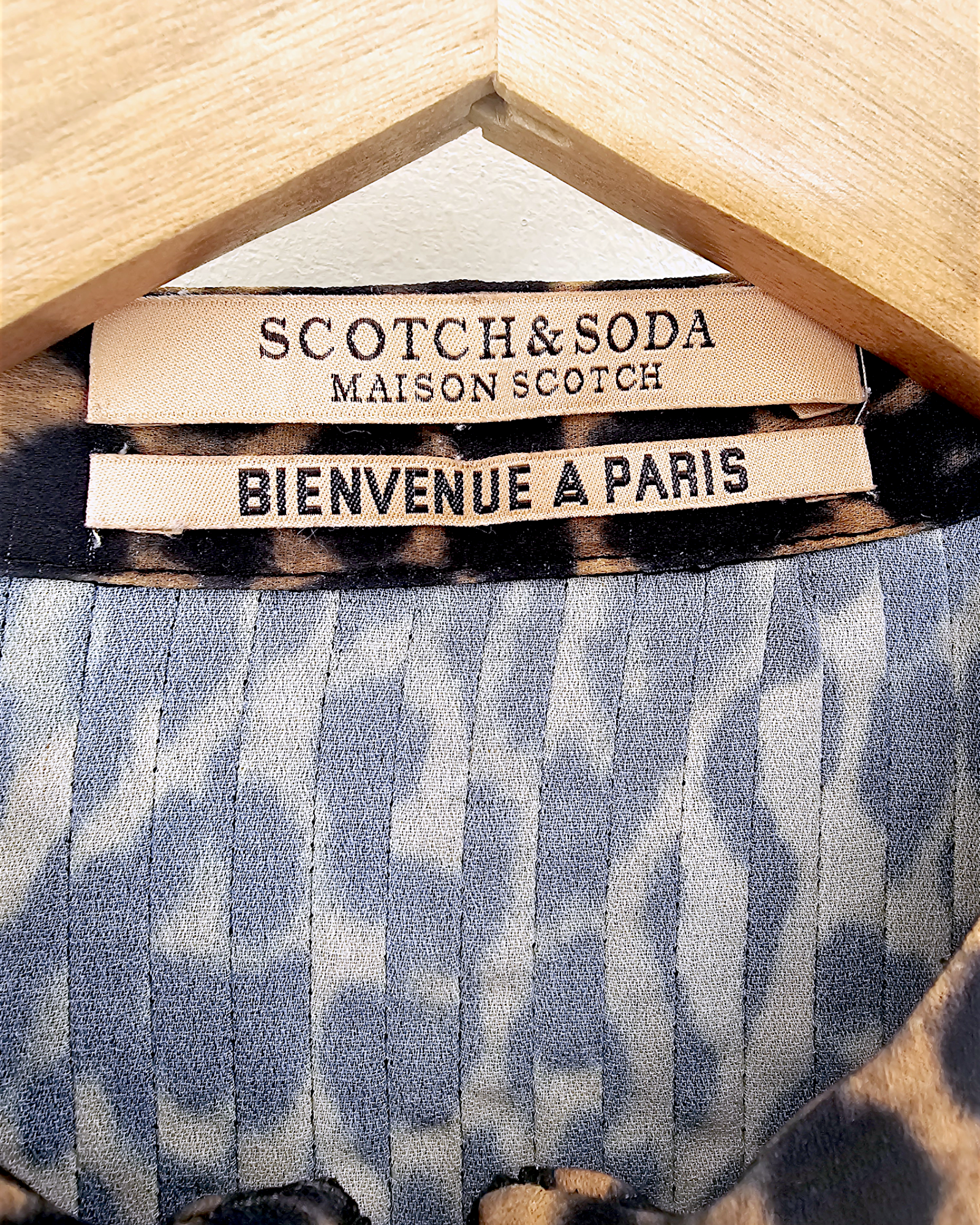 Robe grrr léopard T.36                                                      MAISON SCOTCH - 𝐌𝐚𝐫𝐢𝐧𝐚𝟒𝟒𝐟𝐚𝐦𝐢𝐥𝐲