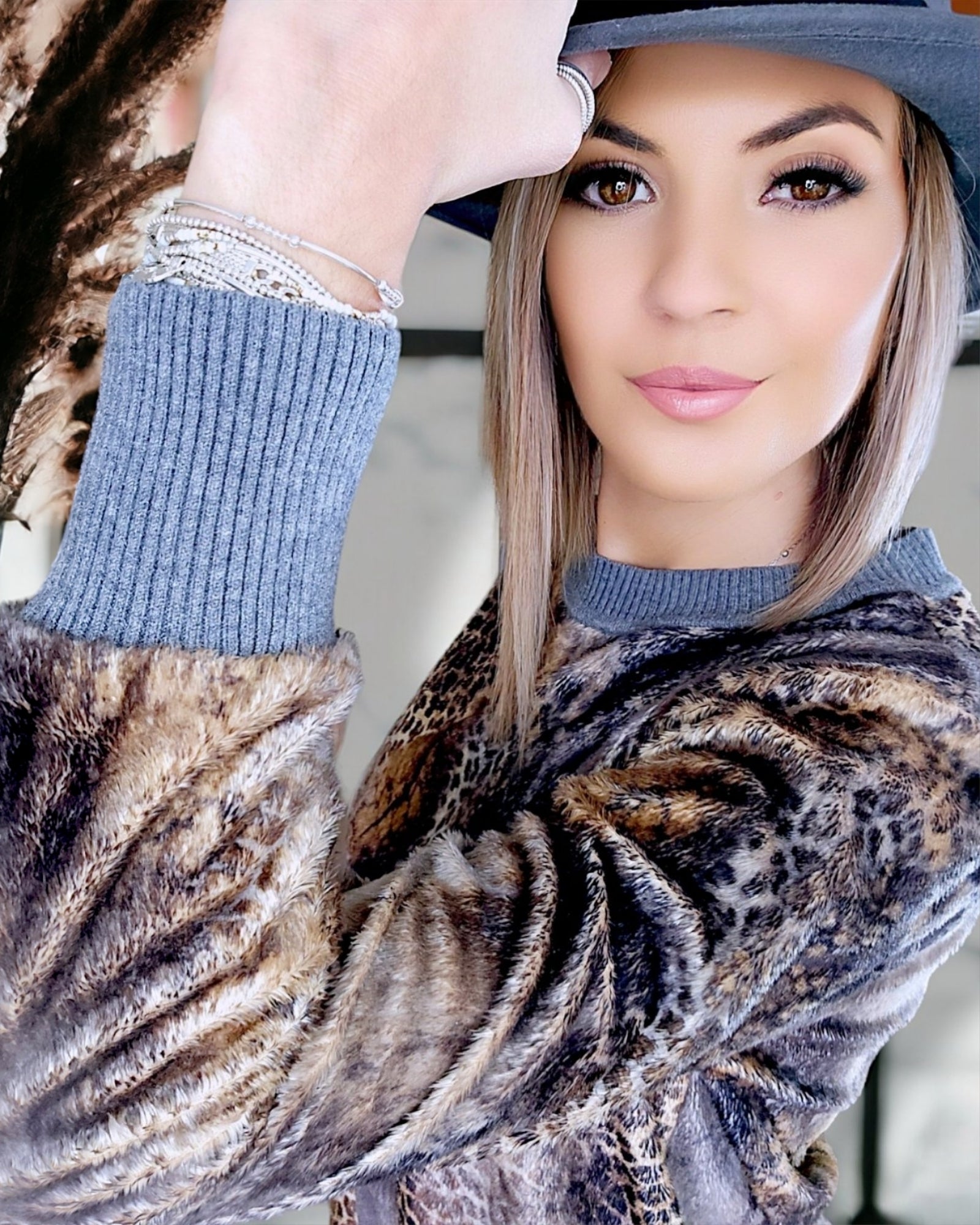 Sweat grrr                                            CAROLINE BISS - 𝐌𝐚𝐫𝐢𝐧𝐚𝟒𝟒𝐟𝐚𝐦𝐢𝐥𝐲