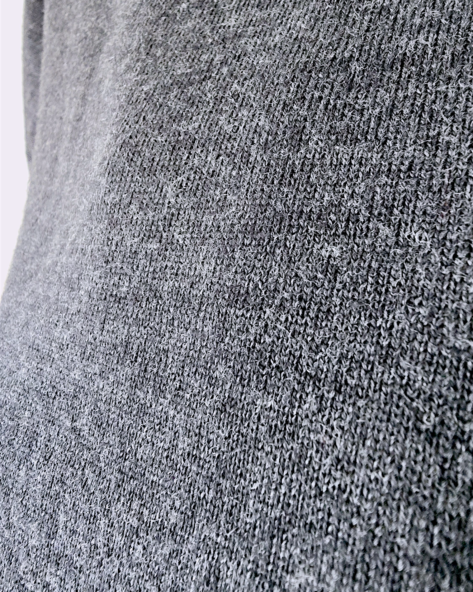 Pull cœur                                               MARKUS LUPFER - 𝐌𝐚𝐫𝐢𝐧𝐚𝟒𝟒𝐟𝐚𝐦𝐢𝐥𝐲