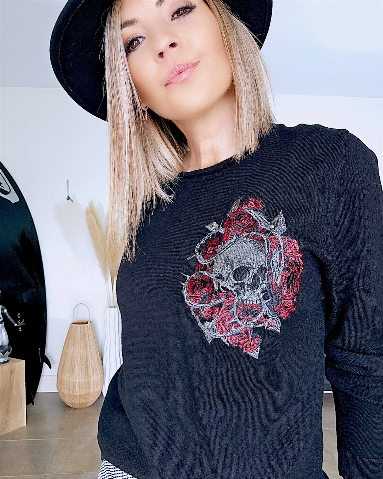 Pull noir skull                                       THE KOOPLES - 𝐌𝐚𝐫𝐢𝐧𝐚𝟒𝟒𝐟𝐚𝐦𝐢𝐥𝐲