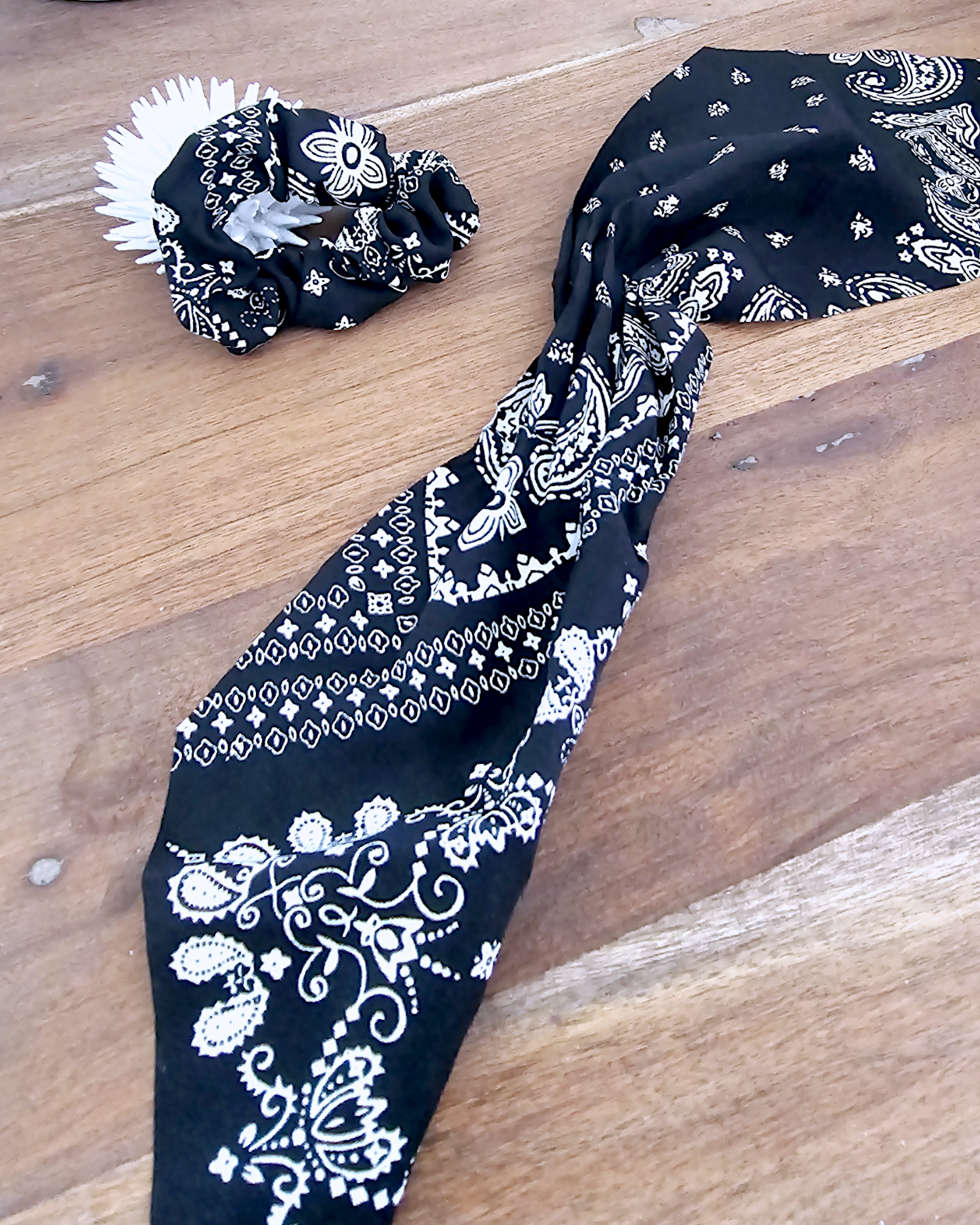 Ruban élastique bandana noir - 𝐌𝐚𝐫𝐢𝐧𝐚𝟒𝟒𝐟𝐚𝐦𝐢𝐥𝐲