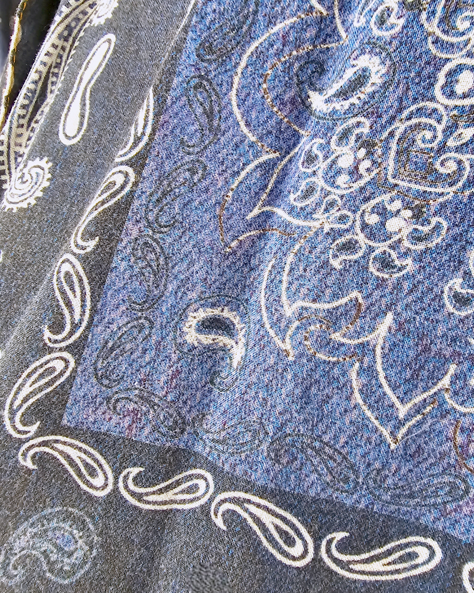 Chemise bandana bleu - 𝐌𝐚𝐫𝐢𝐧𝐚𝟒𝟒𝐟𝐚𝐦𝐢𝐥𝐲