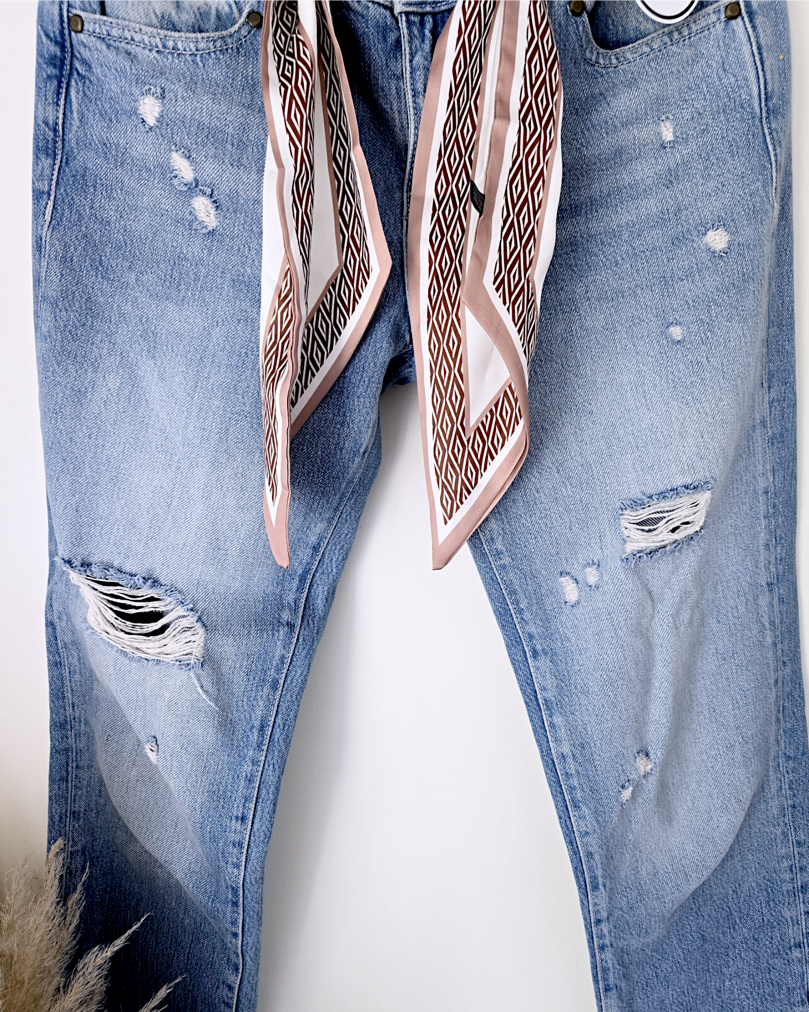 Jean bleu 7/8è + ruban - 𝐌𝐚𝐫𝐢𝐧𝐚𝟒𝟒𝐟𝐚𝐦𝐢𝐥𝐲