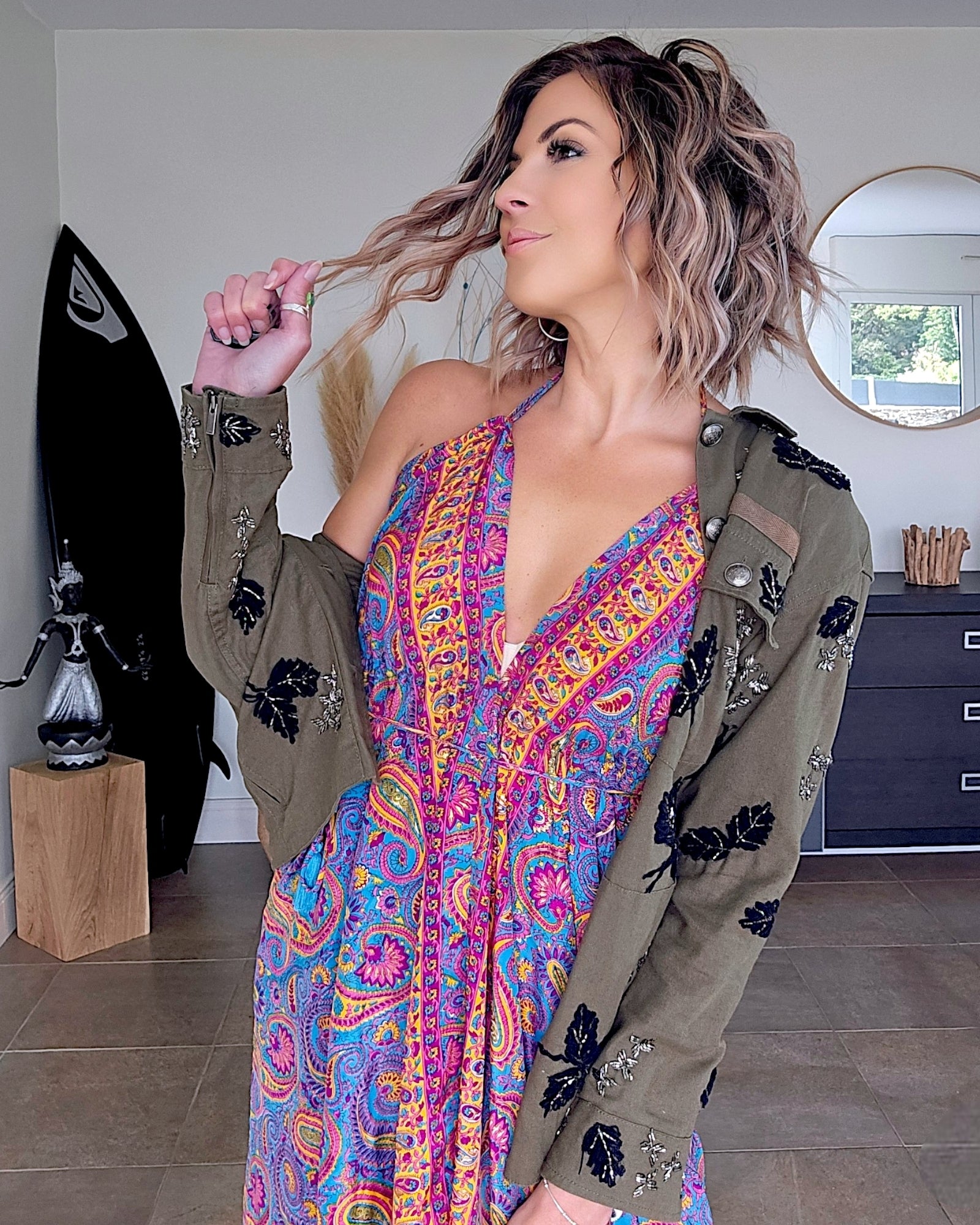 Saharienne kaki en perles - 𝐌𝐚𝐫𝐢𝐧𝐚𝟒𝟒𝐟𝐚𝐦𝐢𝐥𝐲