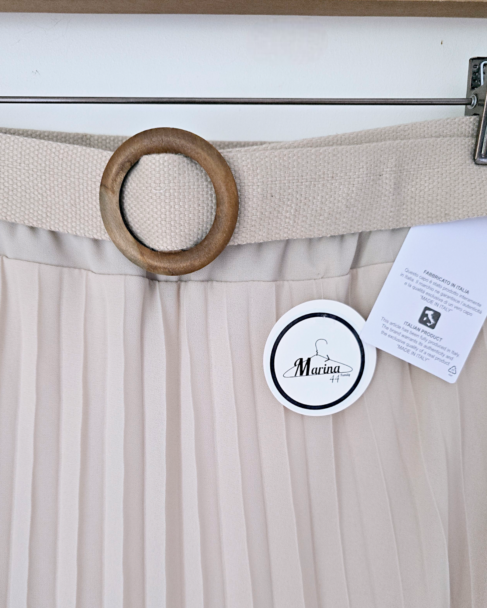 Jupe midi beige - 𝐌𝐚𝐫𝐢𝐧𝐚𝟒𝟒𝐟𝐚𝐦𝐢𝐥𝐲
