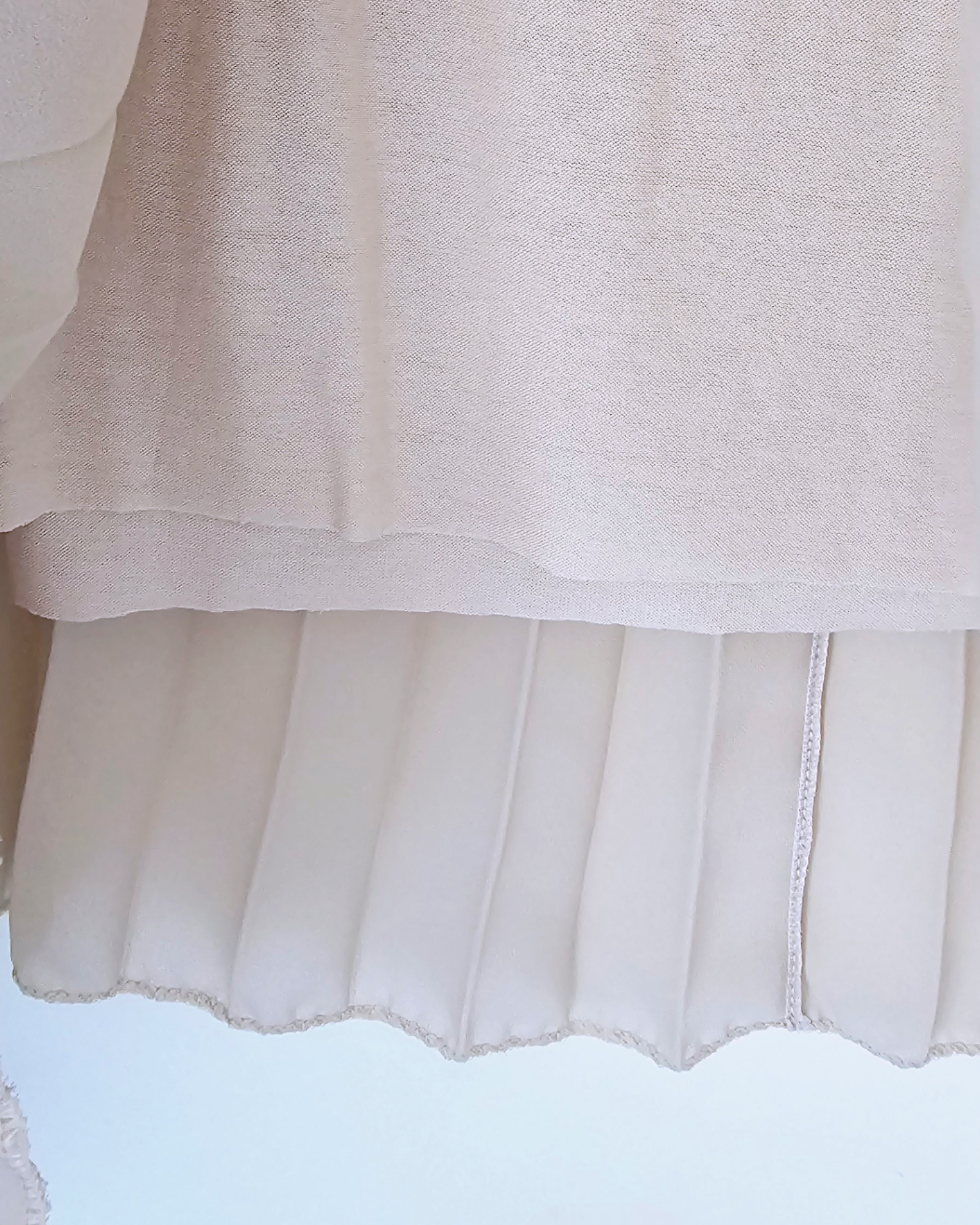Jupe midi beige - 𝐌𝐚𝐫𝐢𝐧𝐚𝟒𝟒𝐟𝐚𝐦𝐢𝐥𝐲