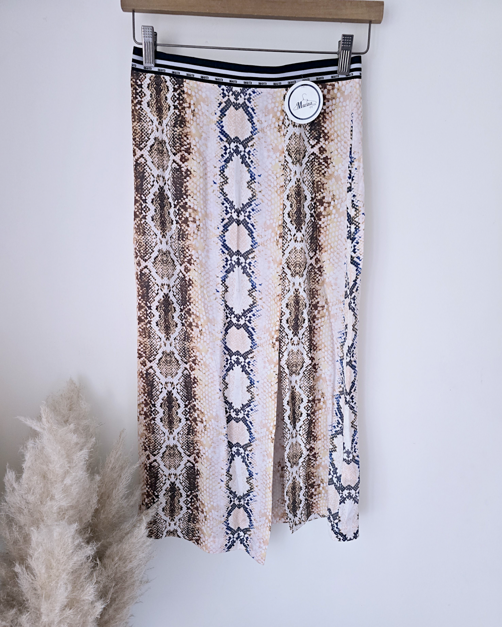 Jupe midi à imprimé python - 𝐌𝐚𝐫𝐢𝐧𝐚𝟒𝟒𝐟𝐚𝐦𝐢𝐥𝐲