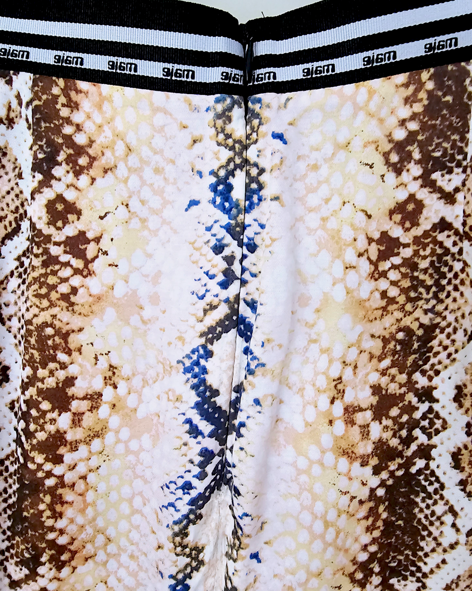Jupe midi à imprimé python - 𝐌𝐚𝐫𝐢𝐧𝐚𝟒𝟒𝐟𝐚𝐦𝐢𝐥𝐲