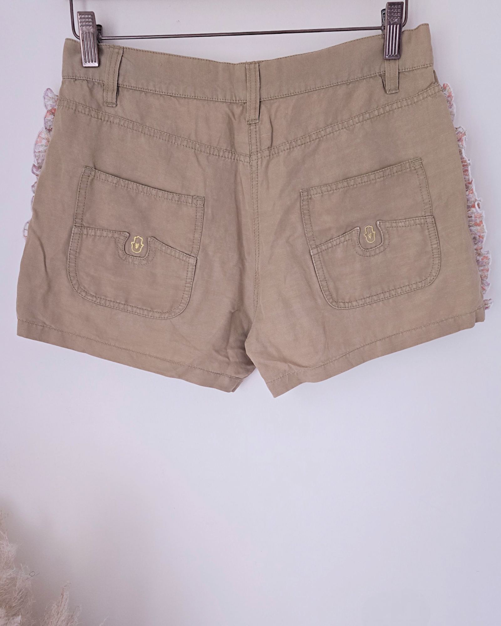 Short beige - 𝐌𝐚𝐫𝐢𝐧𝐚𝟒𝟒𝐟𝐚𝐦𝐢𝐥𝐲