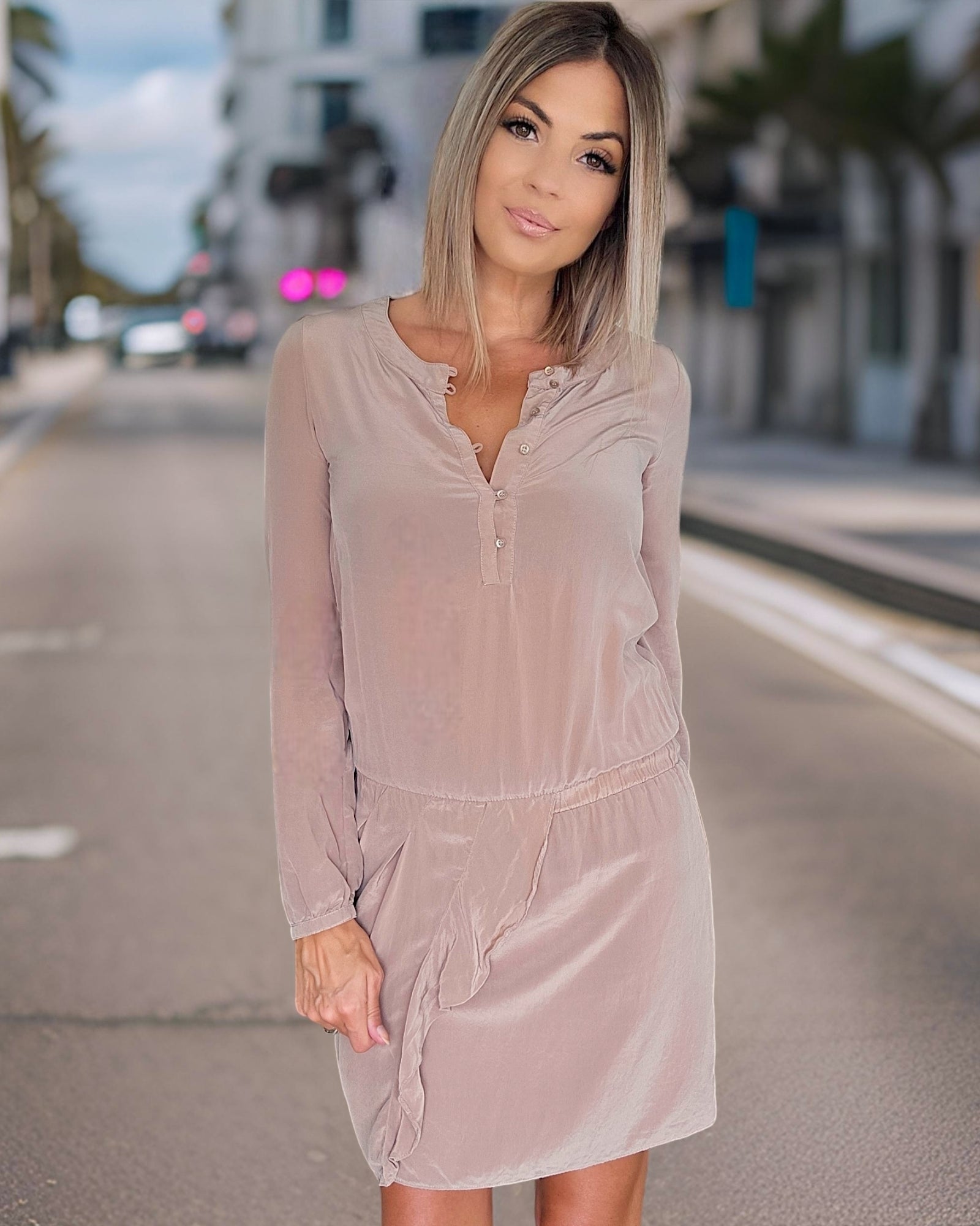 Robe soie beige - 𝐌𝐚𝐫𝐢𝐧𝐚𝟒𝟒𝐟𝐚𝐦𝐢𝐥𝐲