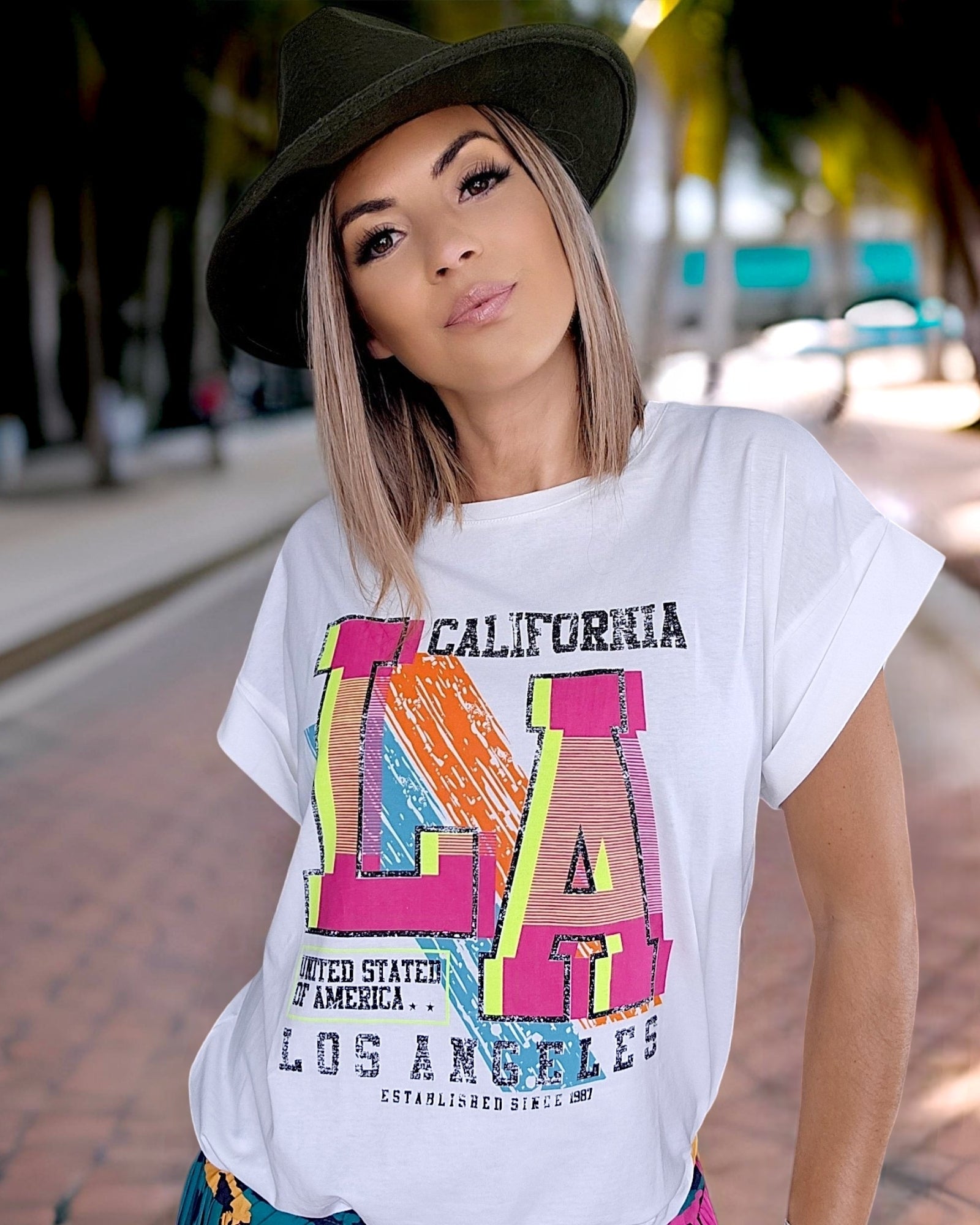 Tee-shirt blanc L.A - 𝐌𝐚𝐫𝐢𝐧𝐚𝟒𝟒𝐟𝐚𝐦𝐢𝐥𝐲