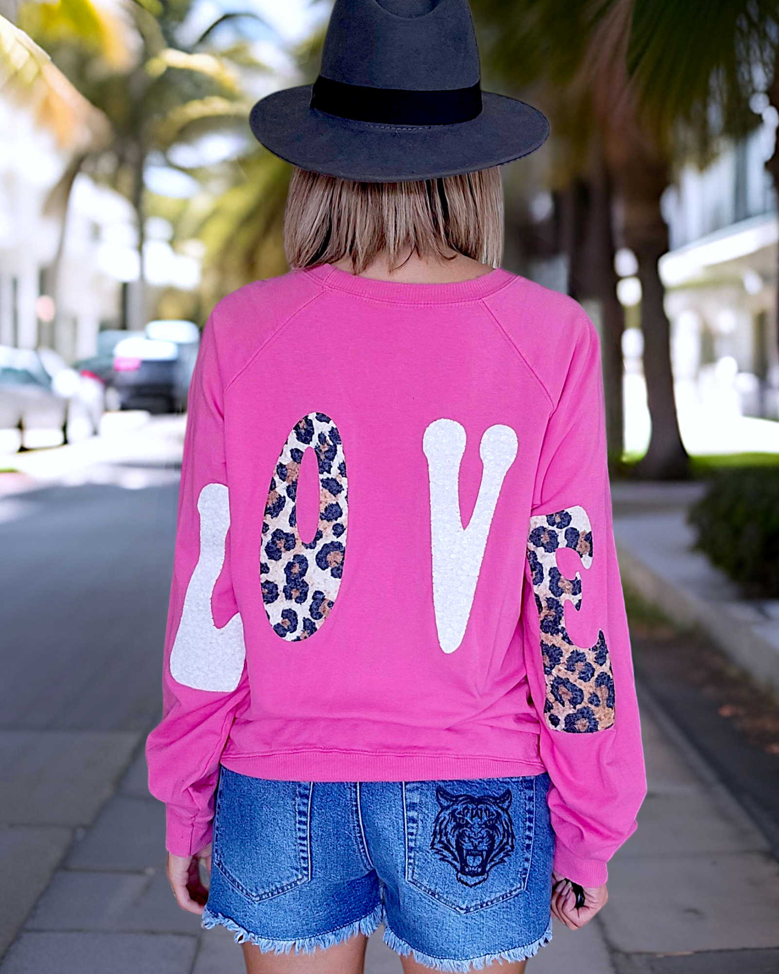 Sweat LOVE fuchsia - 𝐌𝐚𝐫𝐢𝐧𝐚𝟒𝟒𝐟𝐚𝐦𝐢𝐥𝐲