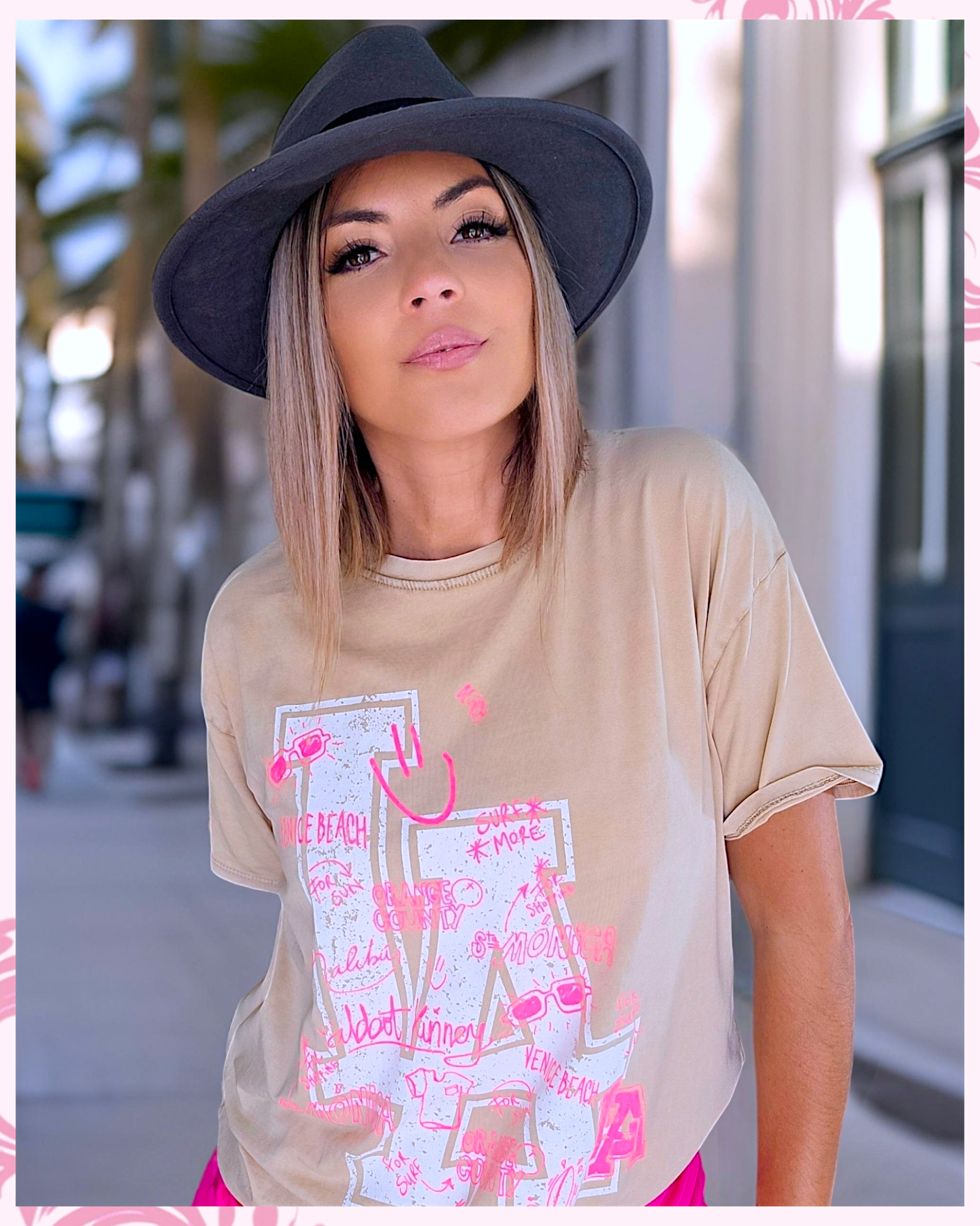 Tee-shirt beige L.A - 𝐌𝐚𝐫𝐢𝐧𝐚𝟒𝟒𝐟𝐚𝐦𝐢𝐥𝐲
