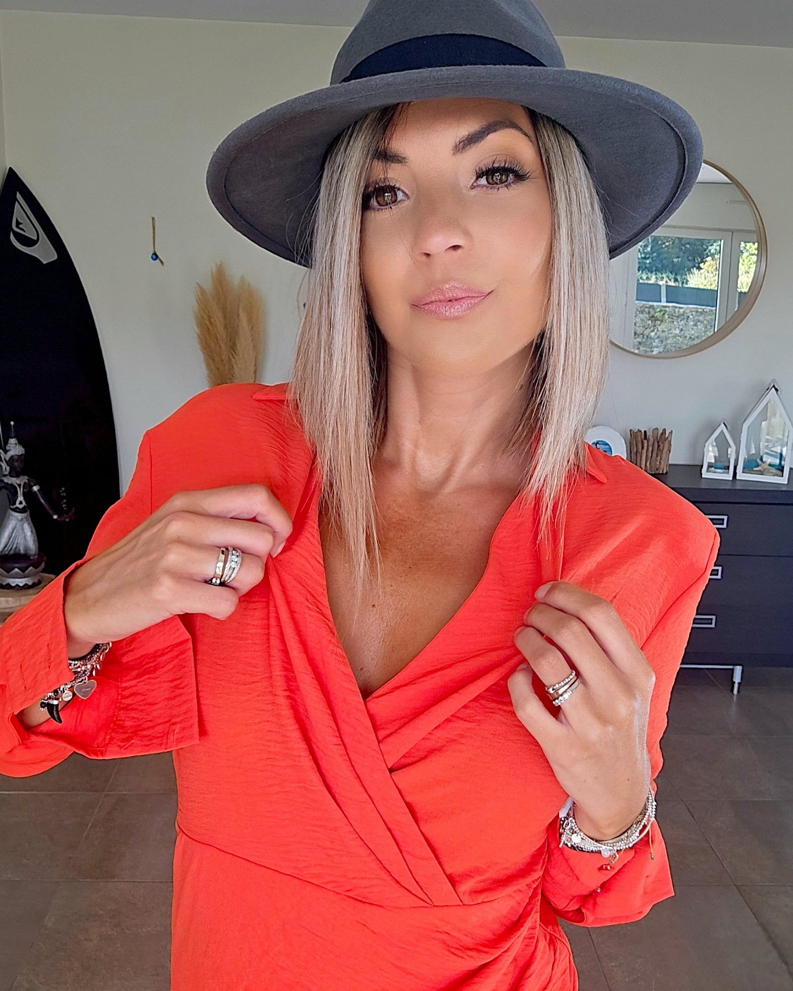 Robe chic rouge corail - 𝐌𝐚𝐫𝐢𝐧𝐚𝟒𝟒𝐟𝐚𝐦𝐢𝐥𝐲