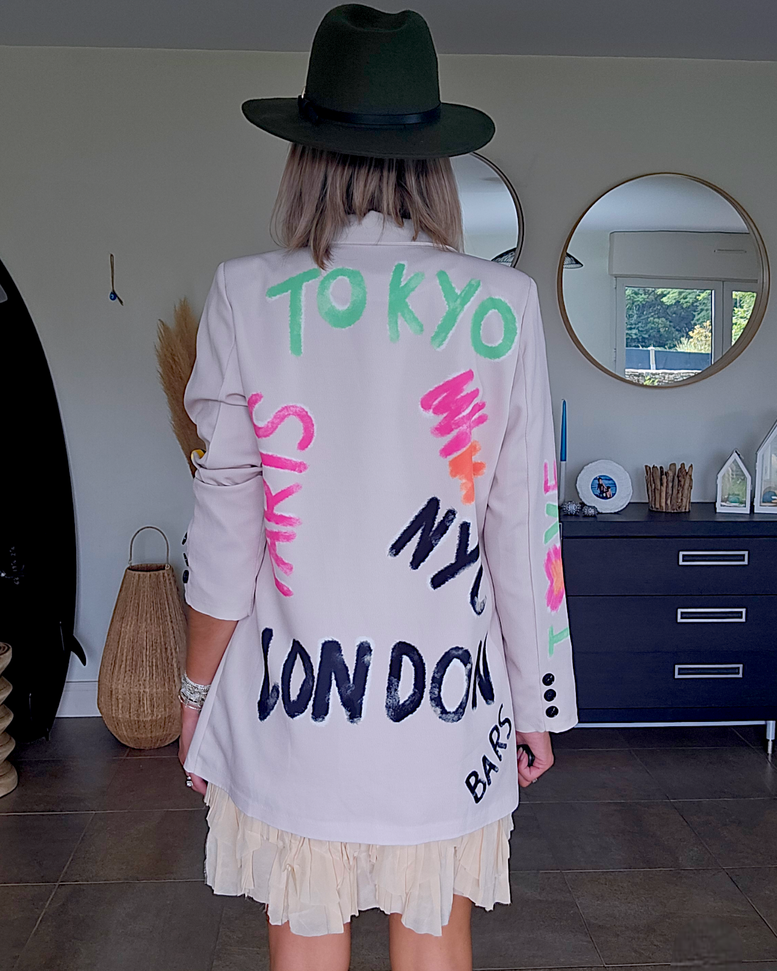 Veste à tag beige - 𝐌𝐚𝐫𝐢𝐧𝐚𝟒𝟒𝐟𝐚𝐦𝐢𝐥𝐲