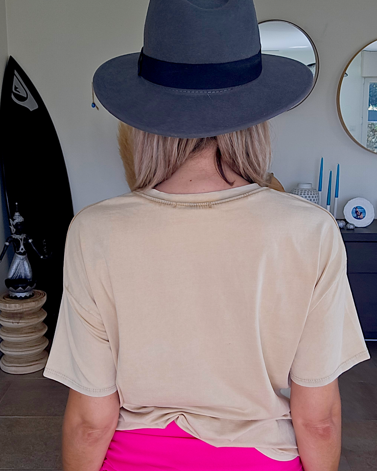 Tee-shirt beige L.A - 𝐌𝐚𝐫𝐢𝐧𝐚𝟒𝟒𝐟𝐚𝐦𝐢𝐥𝐲