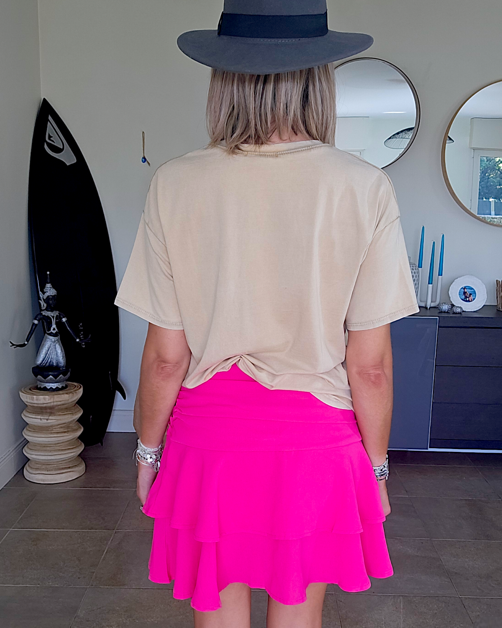 Tee-shirt beige L.A - 𝐌𝐚𝐫𝐢𝐧𝐚𝟒𝟒𝐟𝐚𝐦𝐢𝐥𝐲