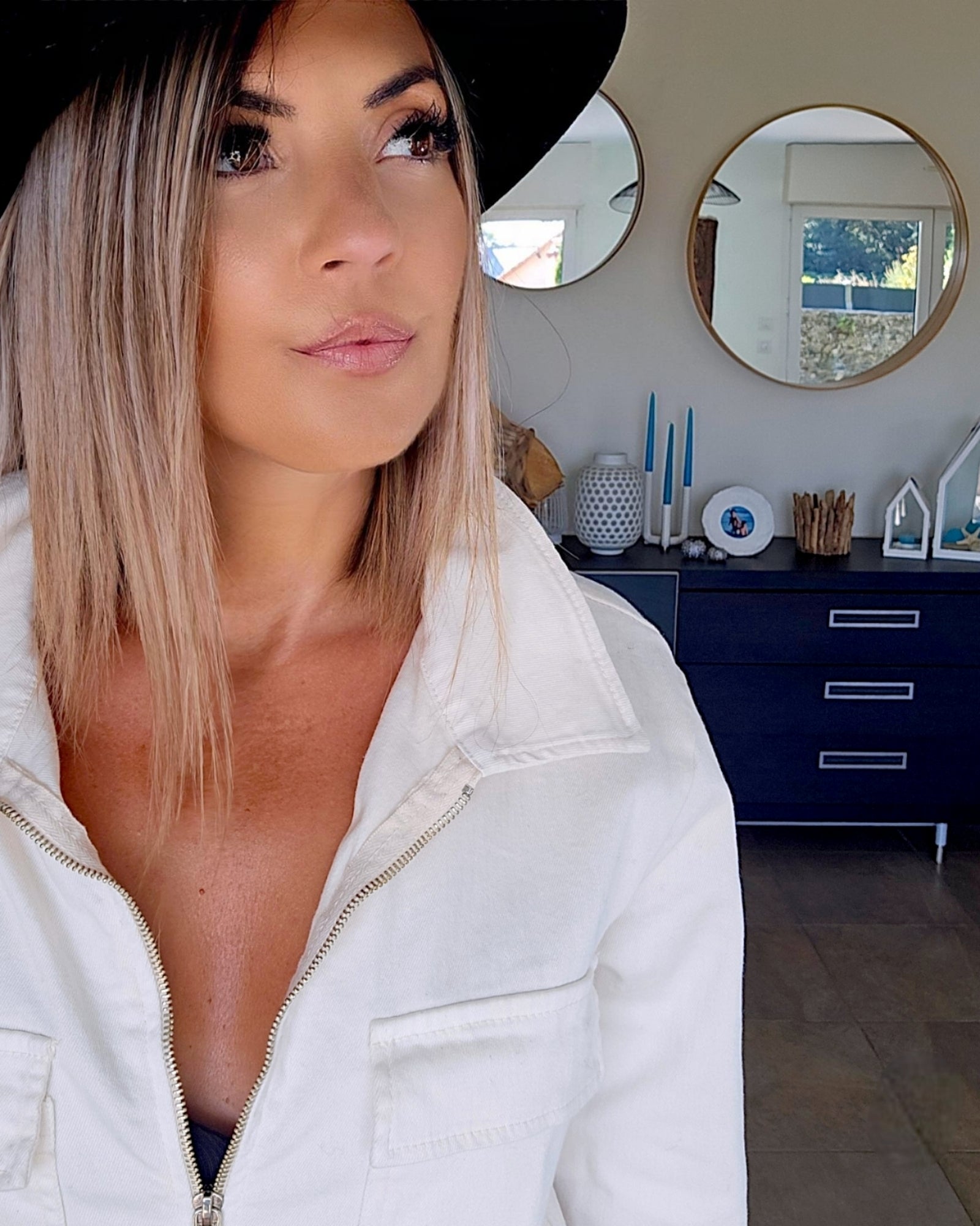 Combinaison crème - 𝐌𝐚𝐫𝐢𝐧𝐚𝟒𝟒𝐟𝐚𝐦𝐢𝐥𝐲