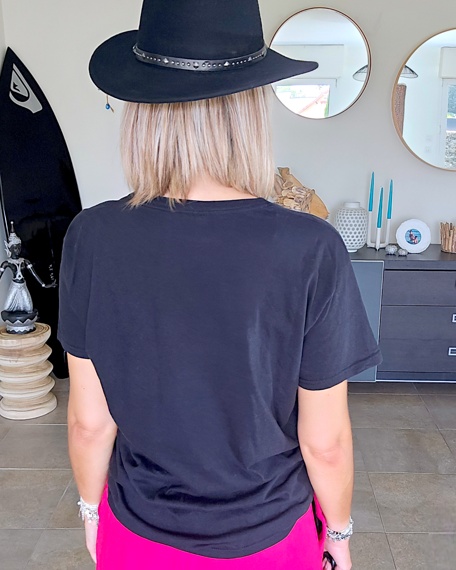 Tee-shirt noir à tag - 𝐌𝐚𝐫𝐢𝐧𝐚𝟒𝟒𝐟𝐚𝐦𝐢𝐥𝐲