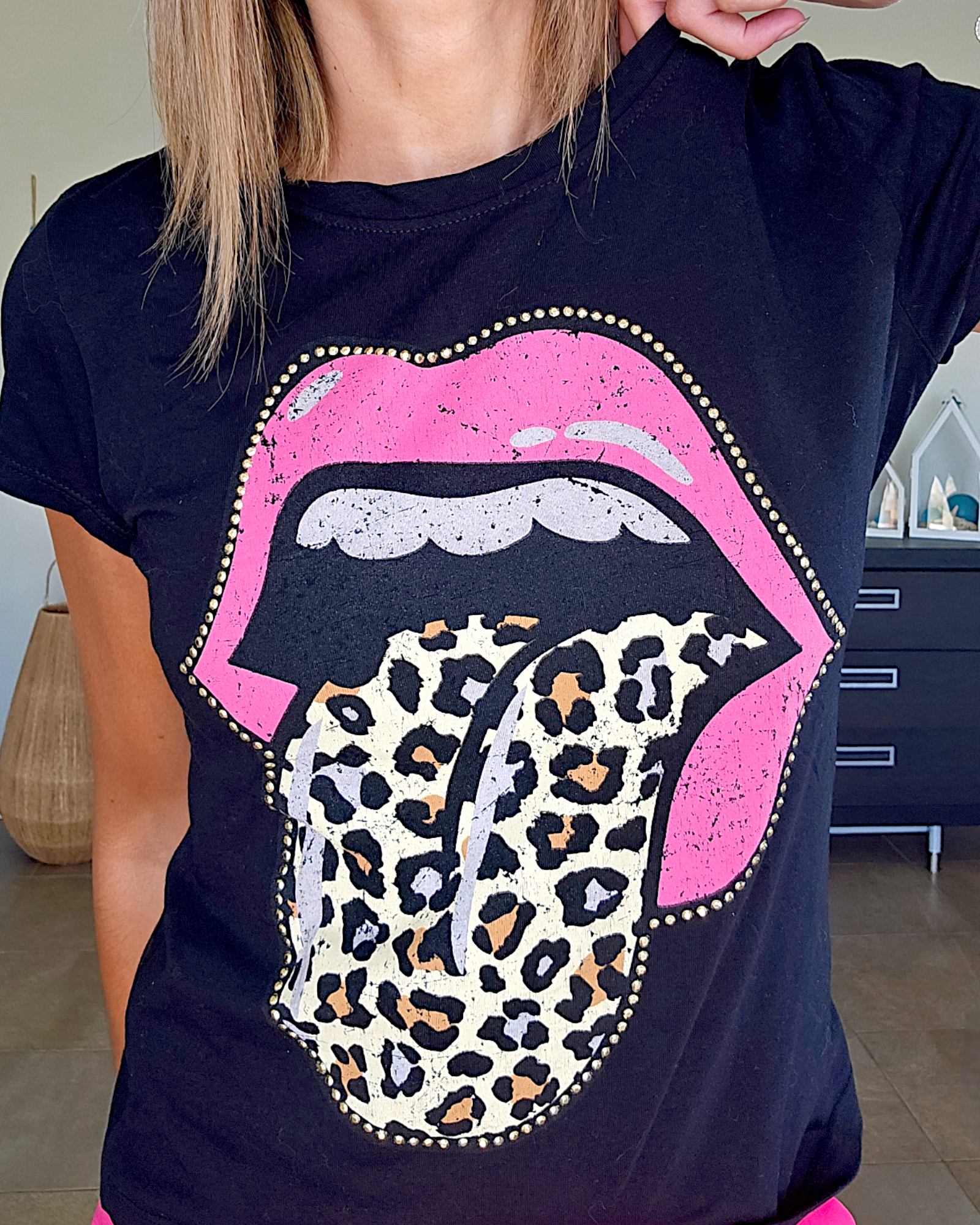 Tee-shirt rock noir - 𝐌𝐚𝐫𝐢𝐧𝐚𝟒𝟒𝐟𝐚𝐦𝐢𝐥𝐲
