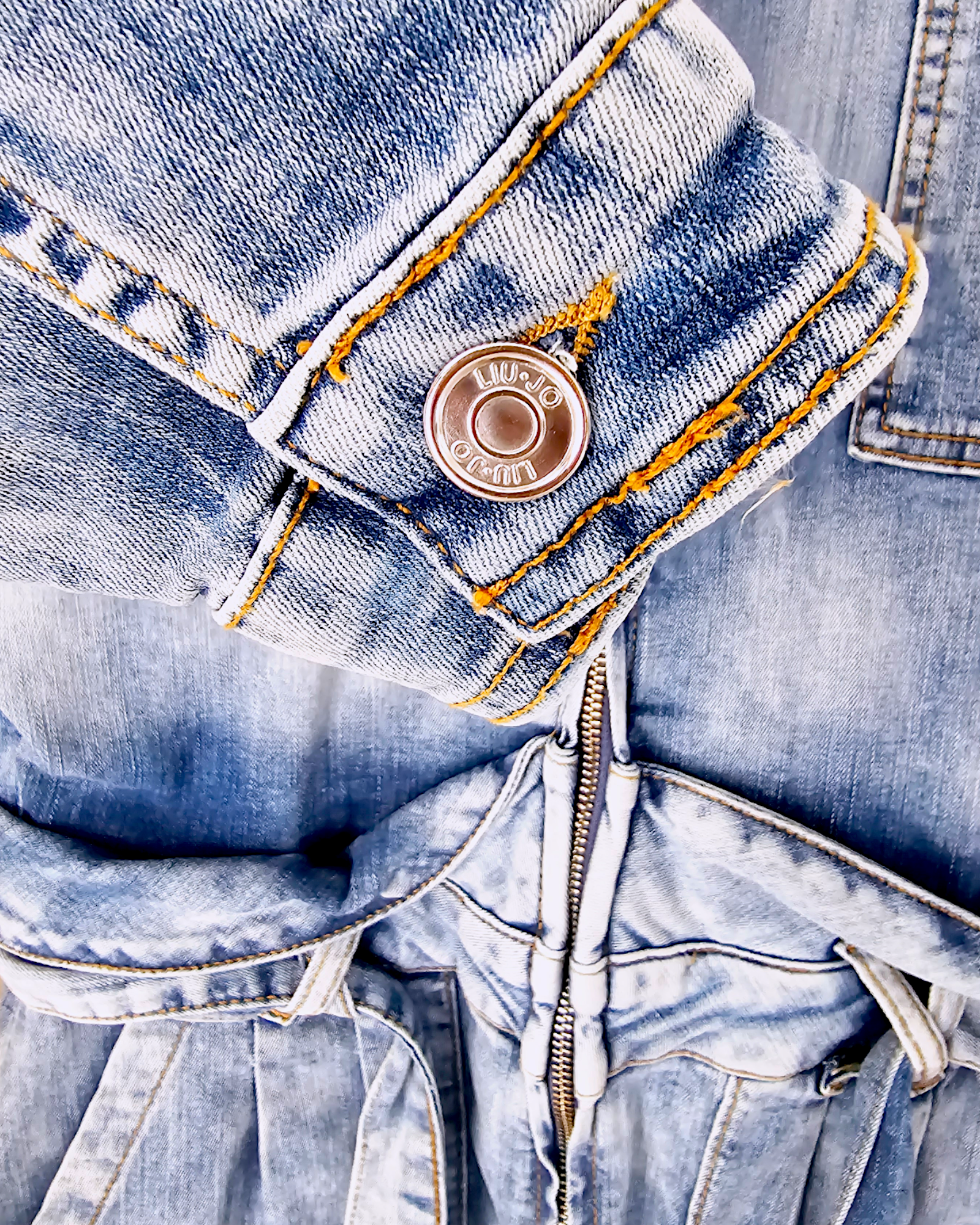 Combi-short en denim - 𝐌𝐚𝐫𝐢𝐧𝐚𝟒𝟒𝐟𝐚𝐦𝐢𝐥𝐲
