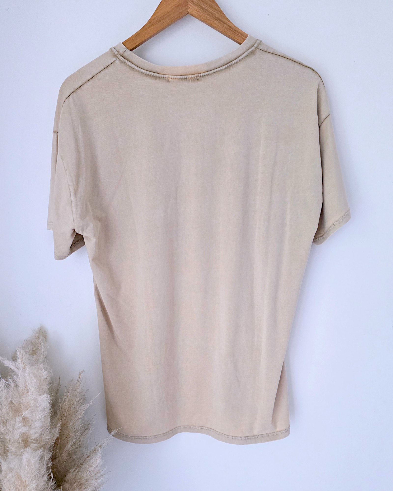 Tee-shirt beige L.A - 𝐌𝐚𝐫𝐢𝐧𝐚𝟒𝟒𝐟𝐚𝐦𝐢𝐥𝐲