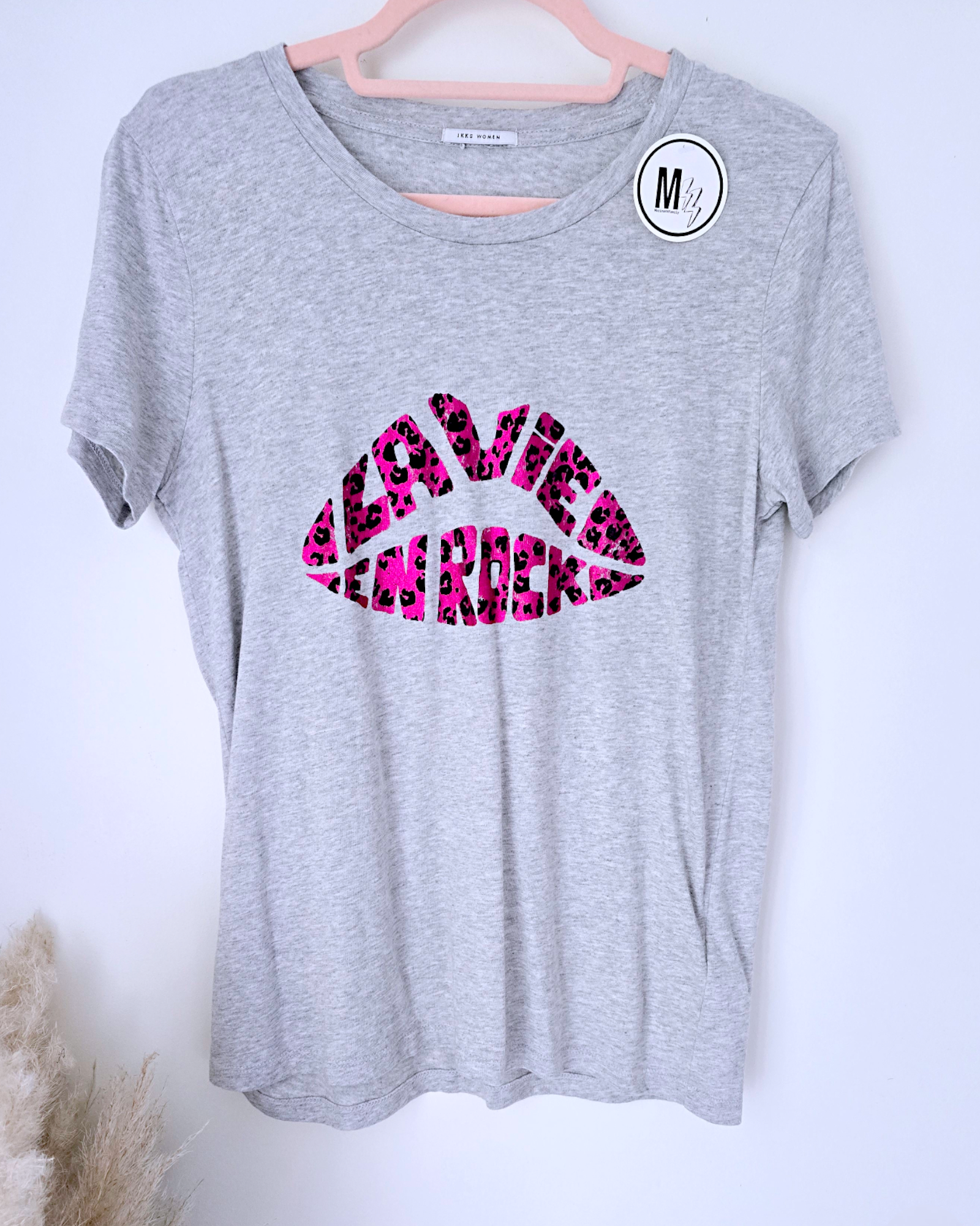 Tee-shirt gris à tag - 𝐌𝐚𝐫𝐢𝐧𝐚𝟒𝟒𝐟𝐚𝐦𝐢𝐥𝐲